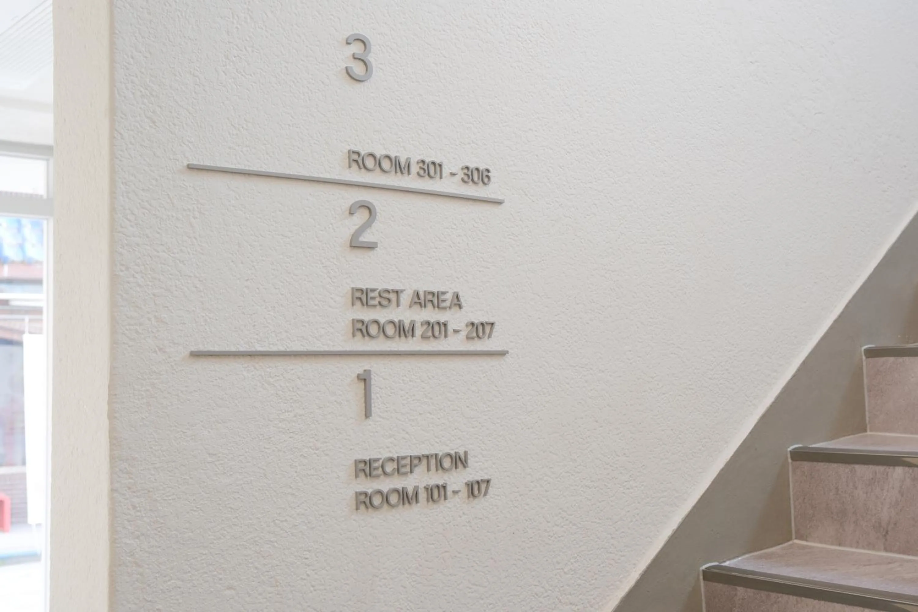 Text overlay in Hotel Carpet