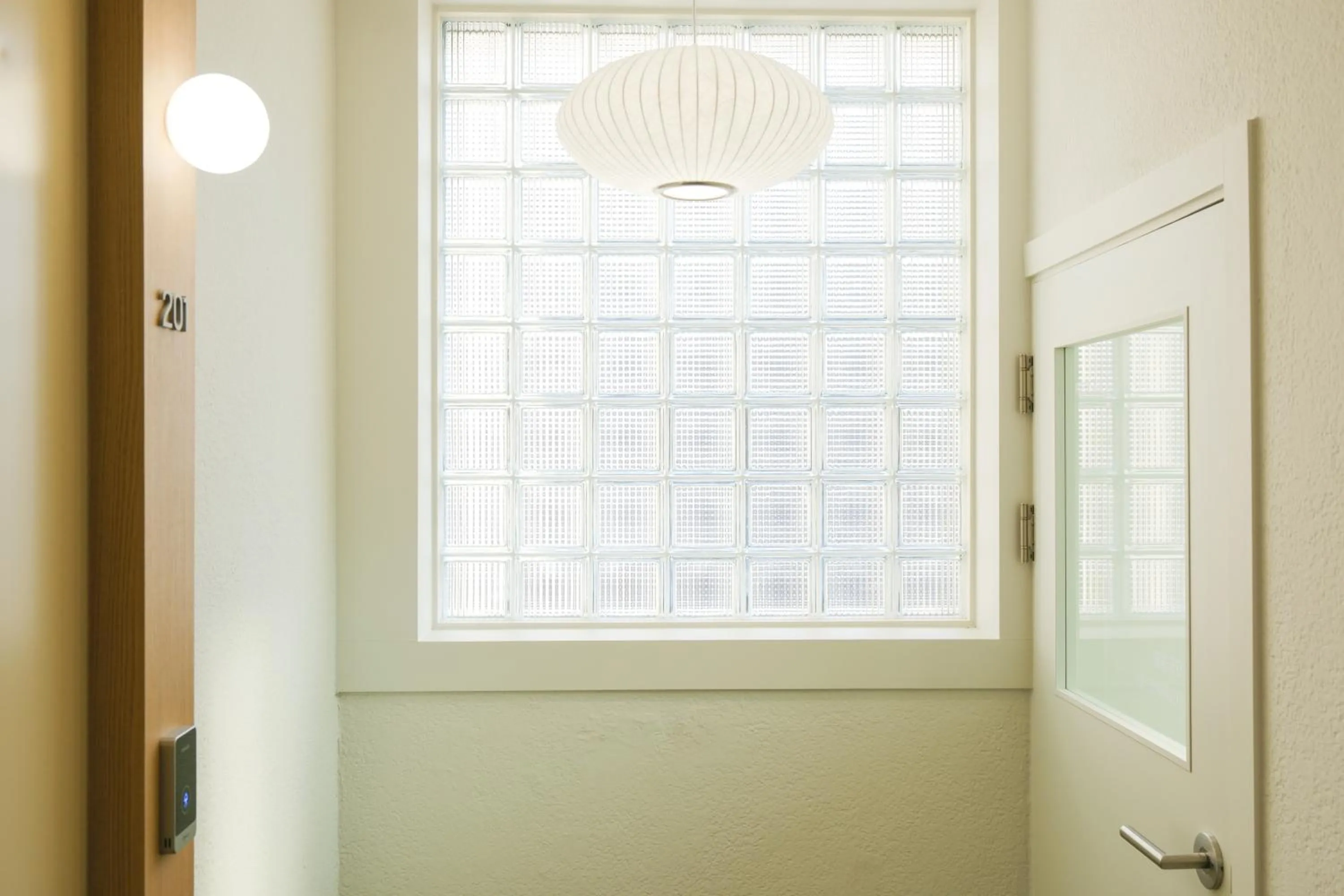 Property building in Hotel Carpet