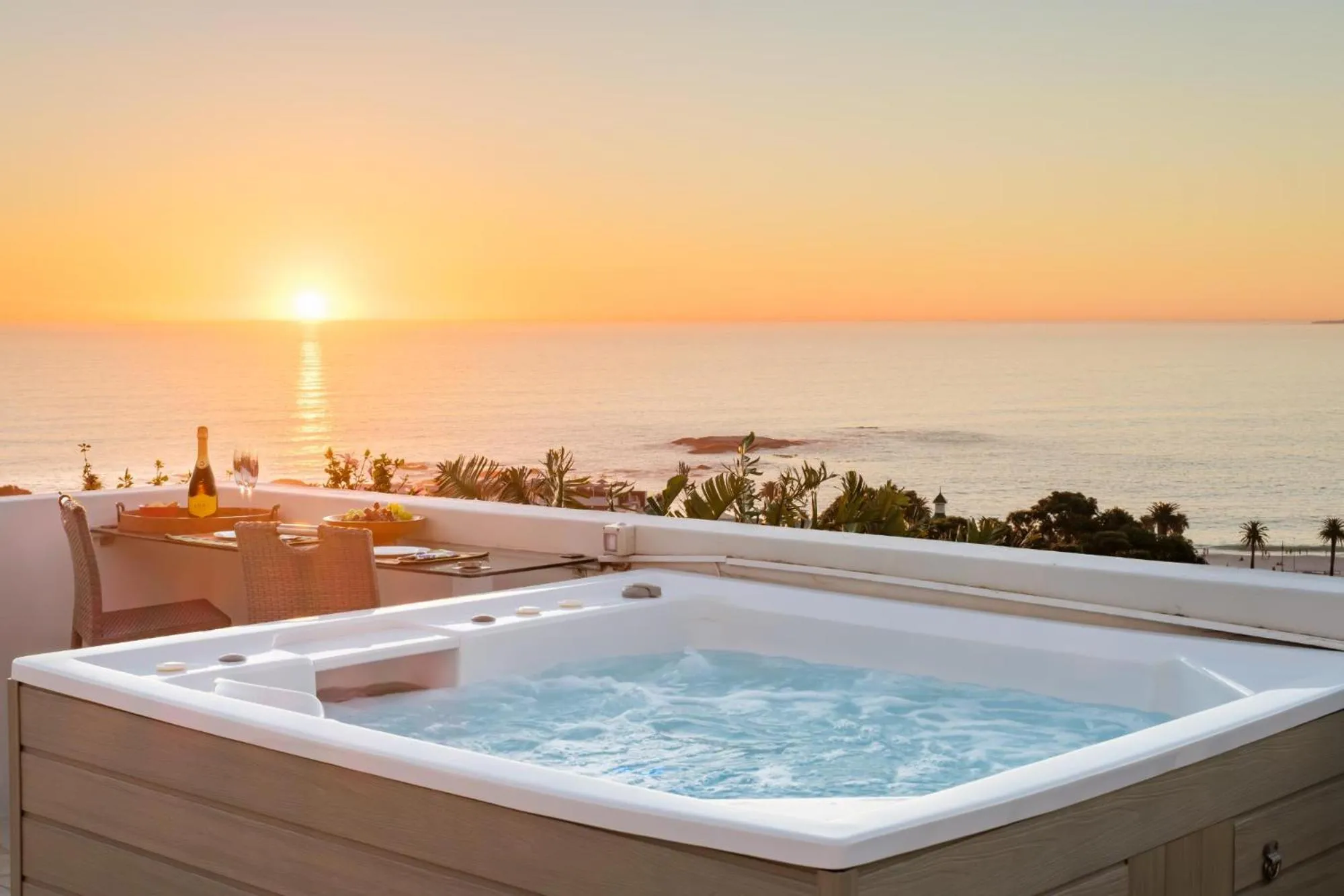 Incredible 6bed w Pool in Camps Bay Villa Galazzio