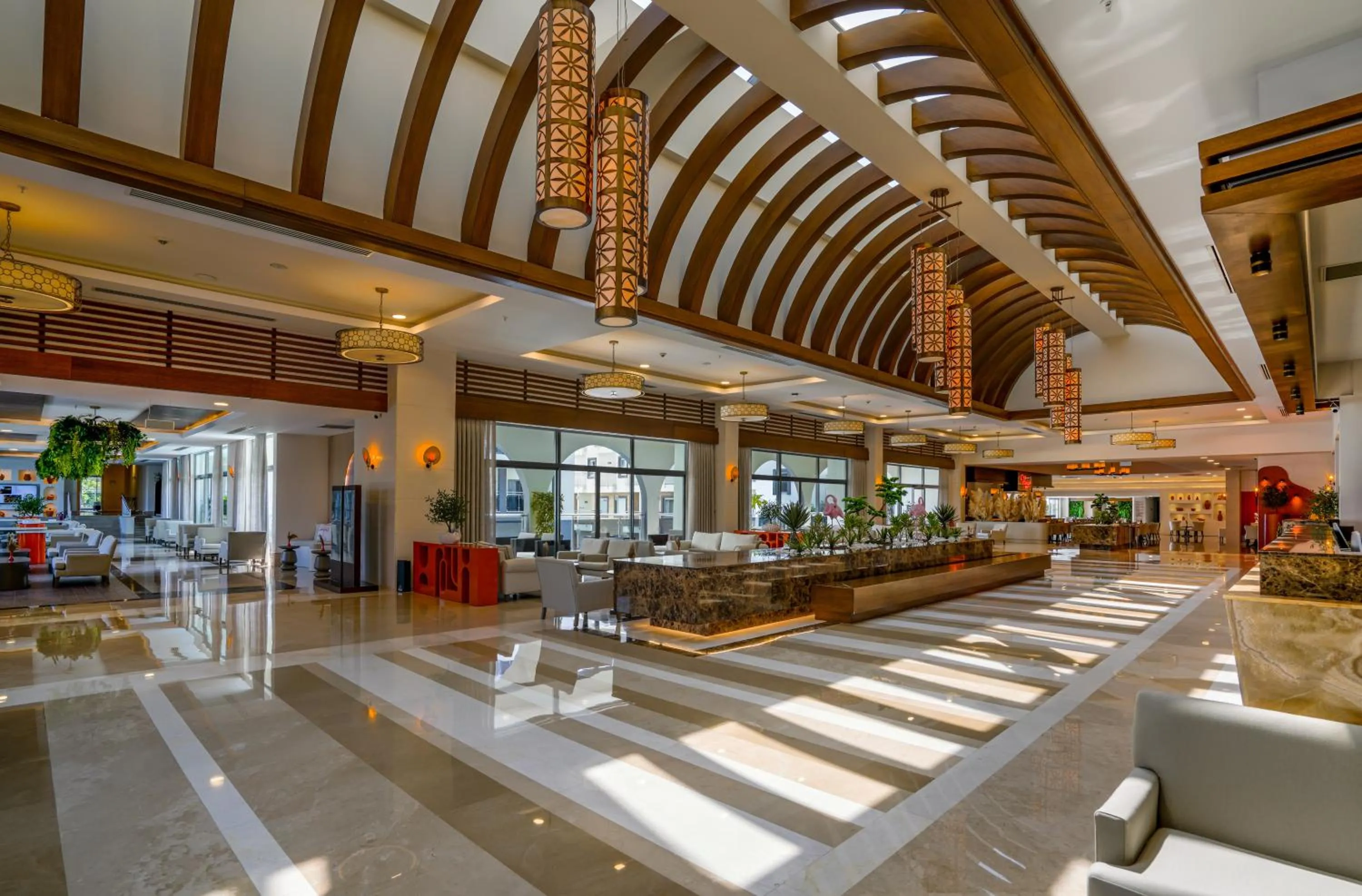 Side Aluna Hotel