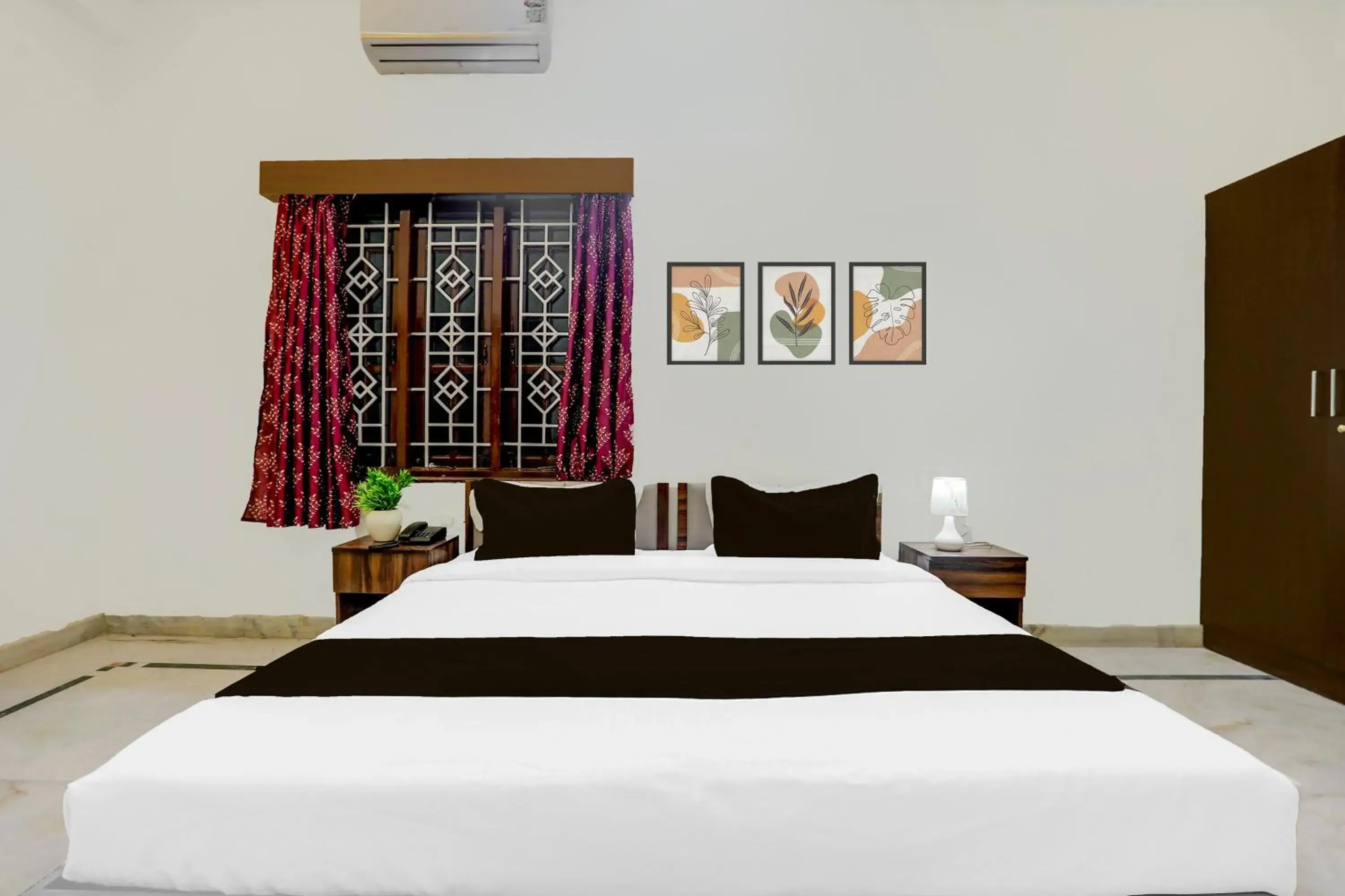 Bedroom, Bed in Super Townhouse Madiwala Lake Park Bedroom, Bed in Super Townhouse Madiwala Lake Park