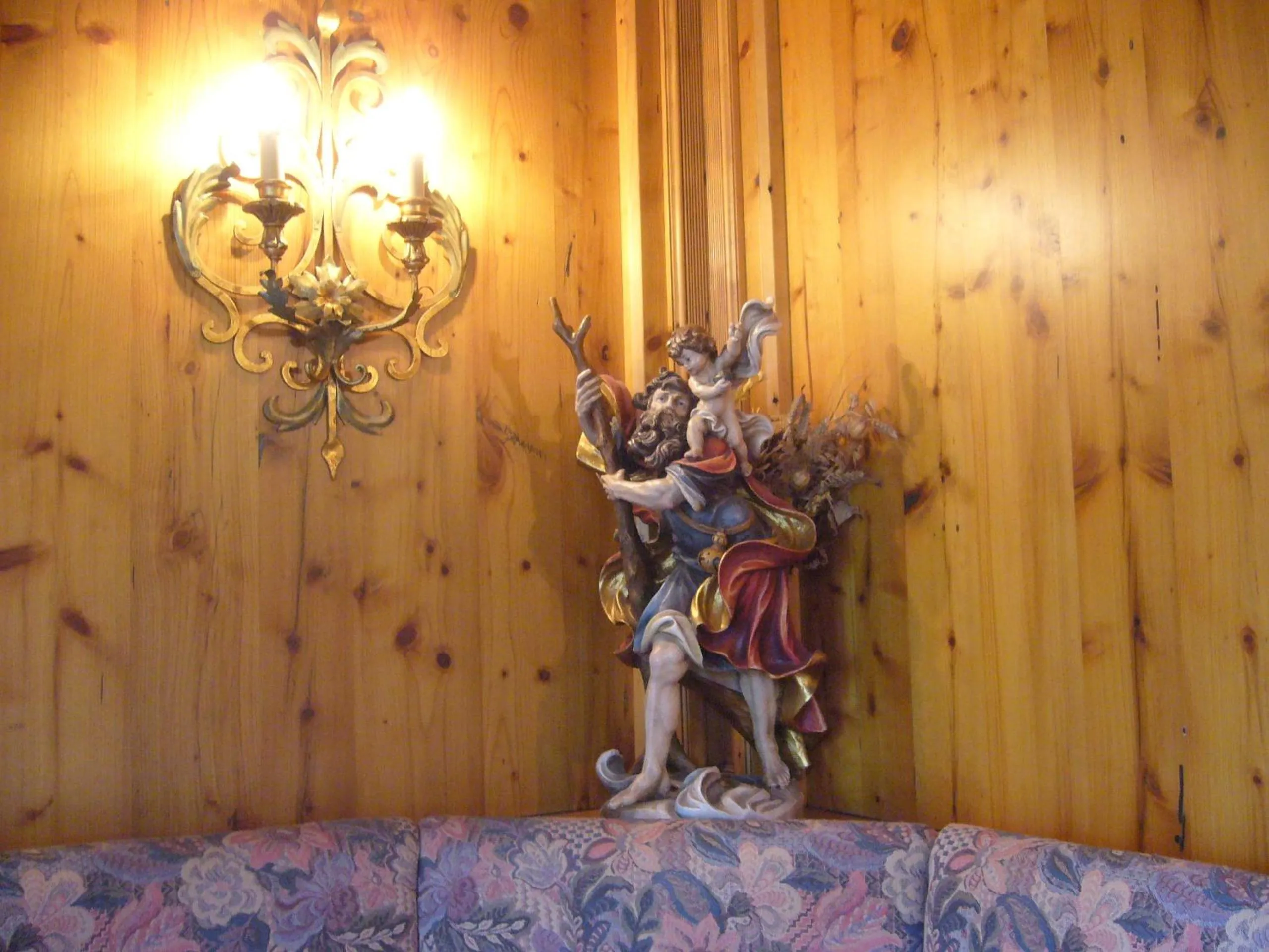 Decorative detail in Alpenhotel Pfaffenwinkel