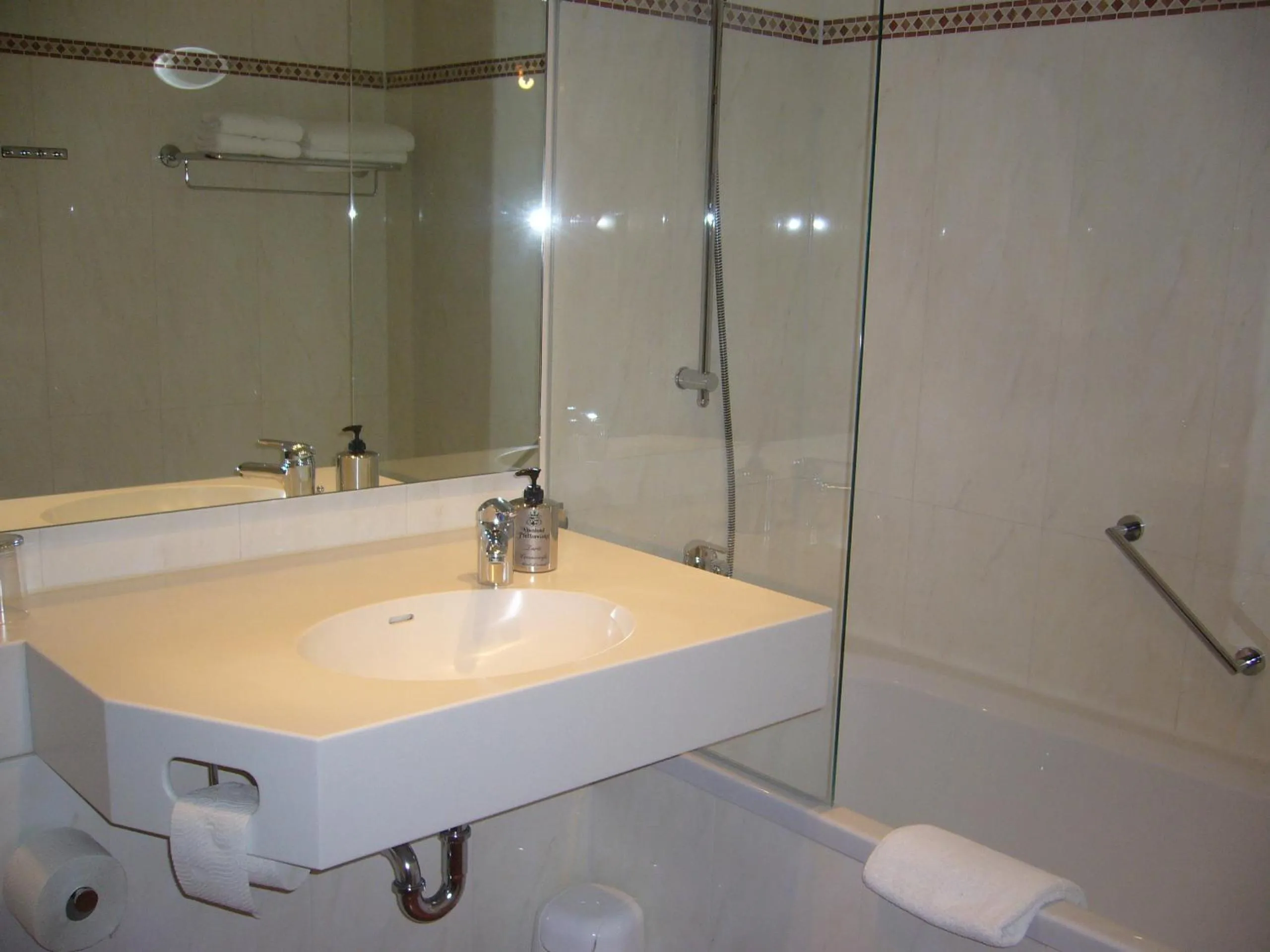 Bathroom in Alpenhotel Pfaffenwinkel