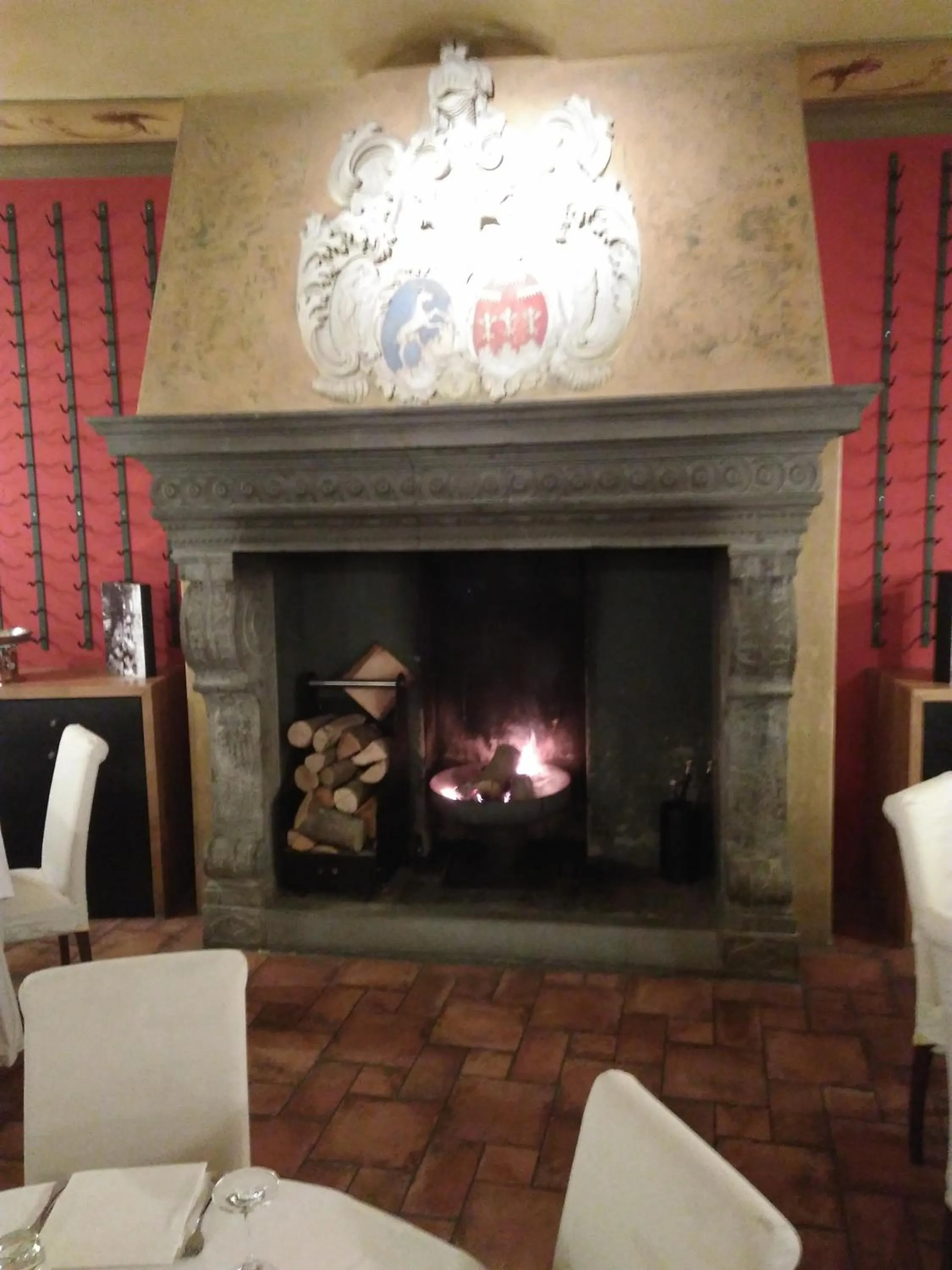 Restaurant/places to eat in Albergo Venturelli