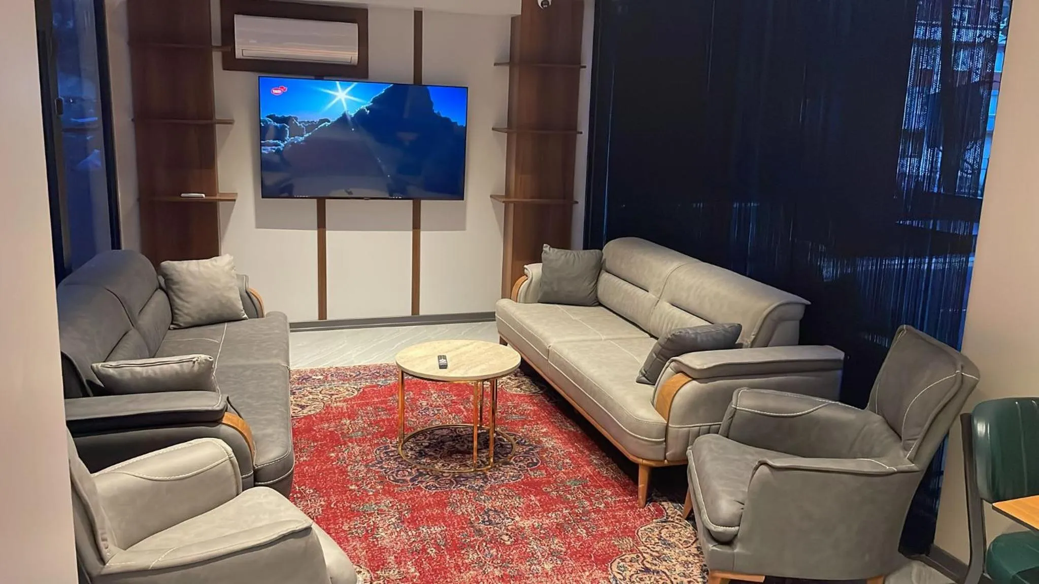 Seating area in HillTown Airport Hotel & Restaurant