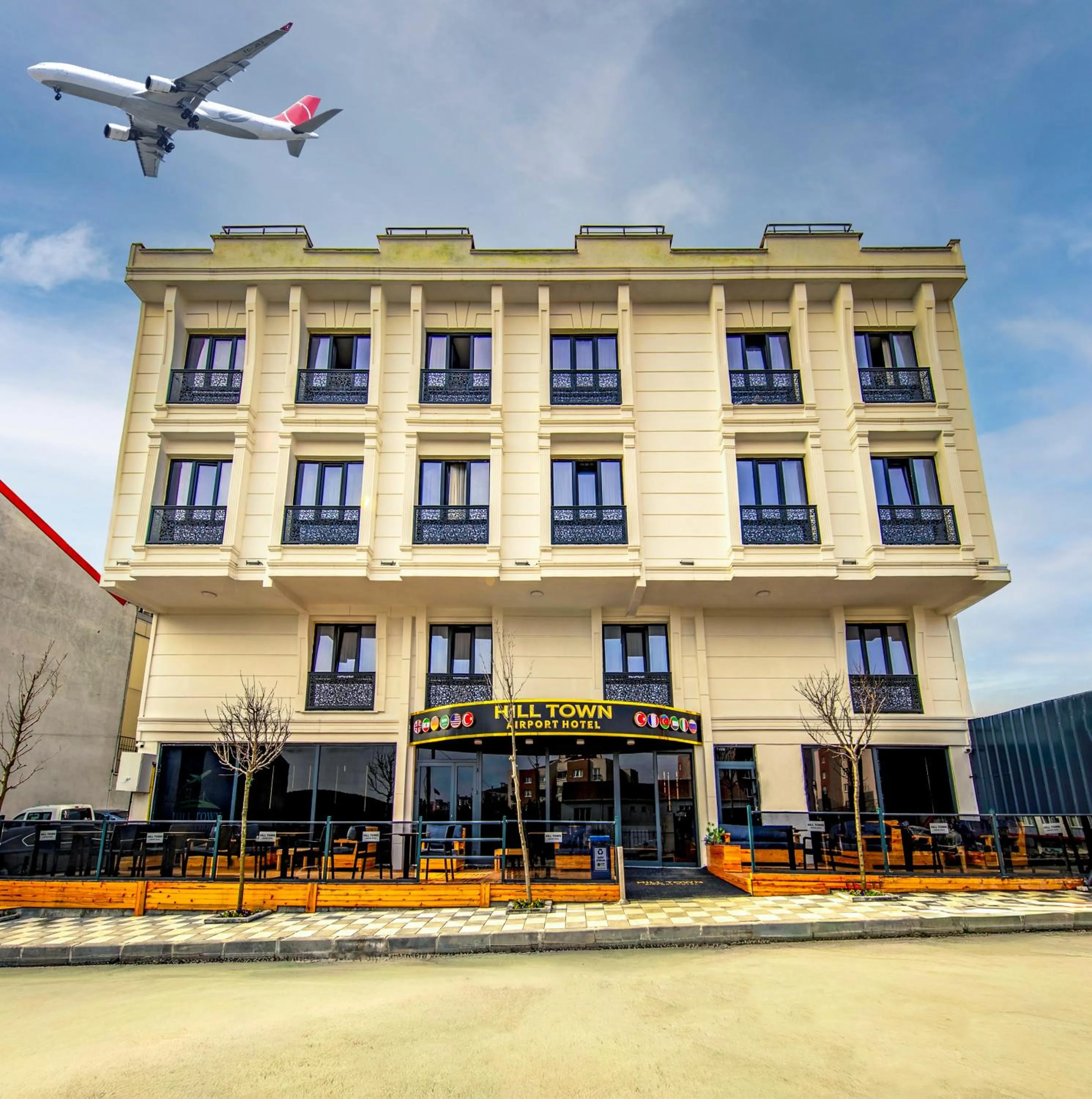 Property building in Hilltown Airport Hotel & Restaurant