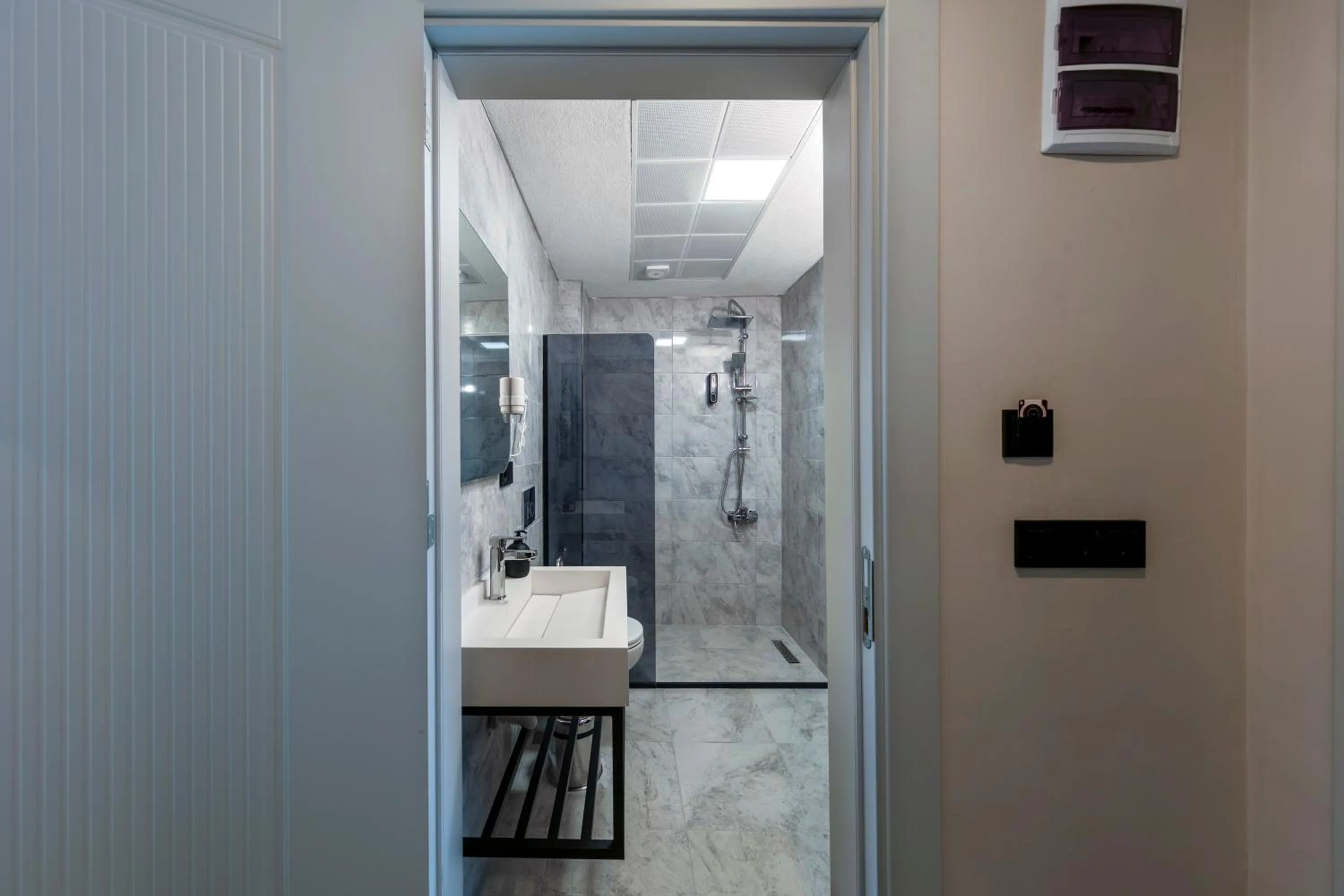 Photo of the whole room in HillTown Airport Hotel & Restaurant