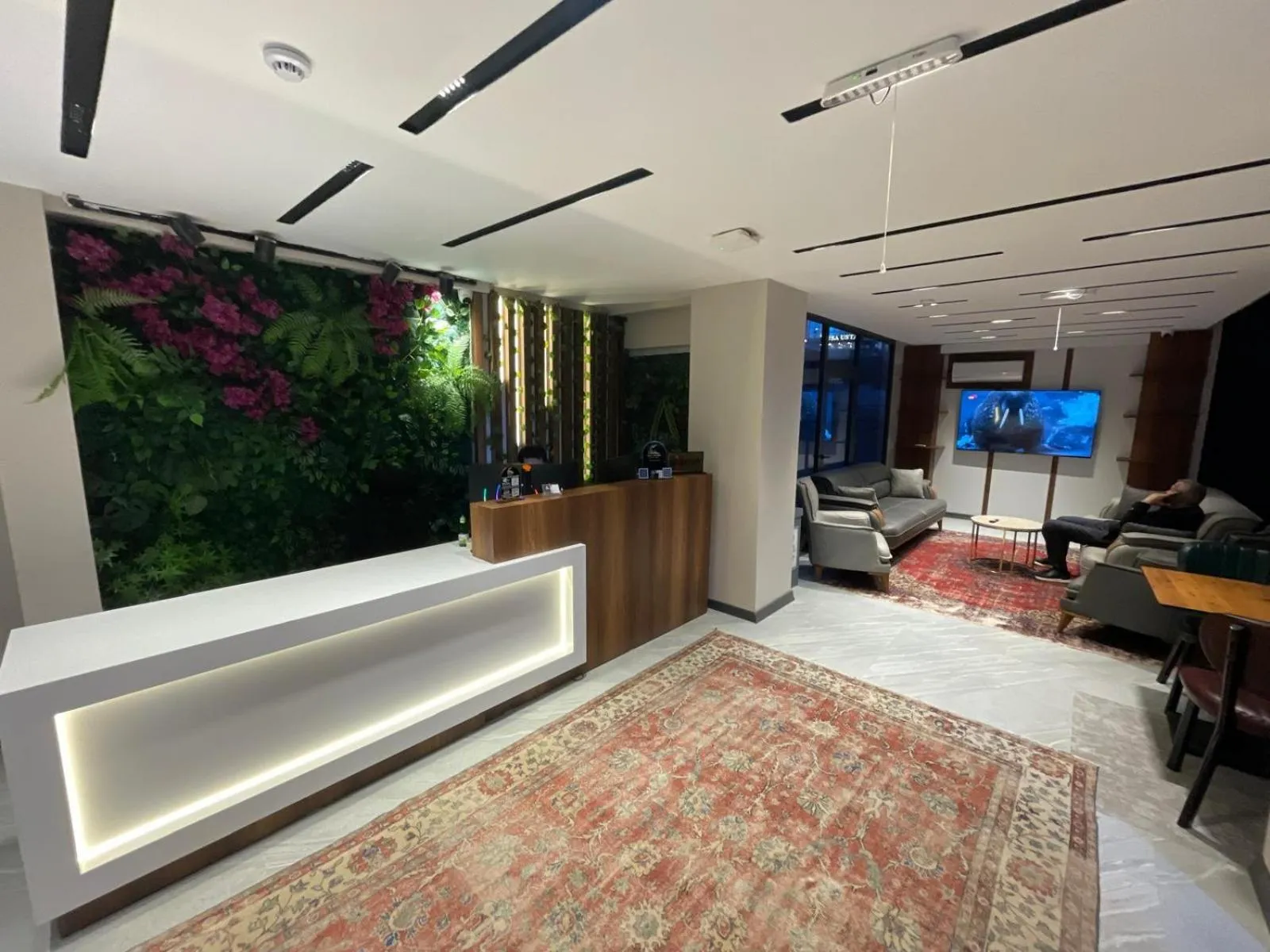 Lobby or reception, Bed in HillTown Airport Hotel & Restaurant