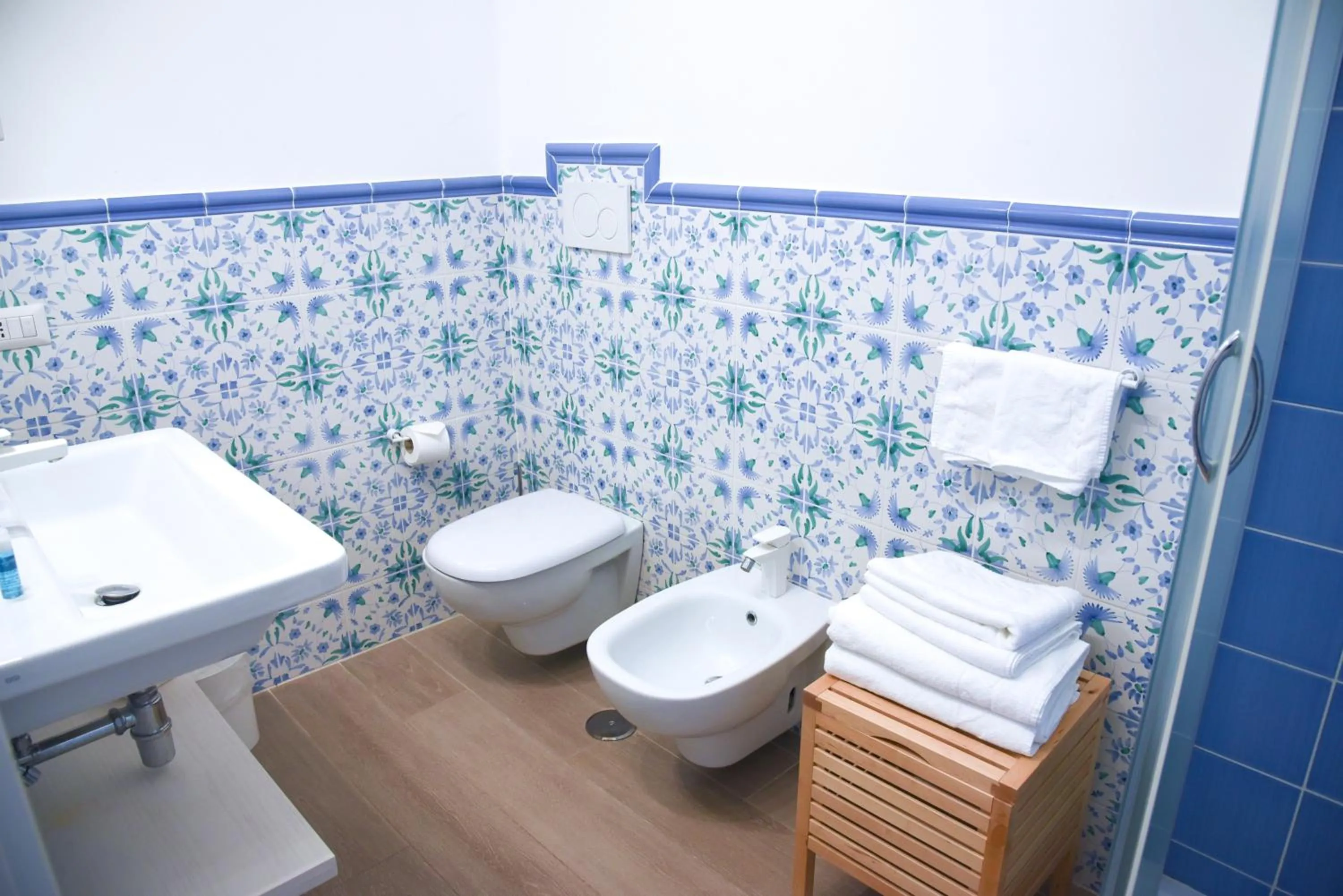 Bathroom in Bed and Breakfast Country Cottage