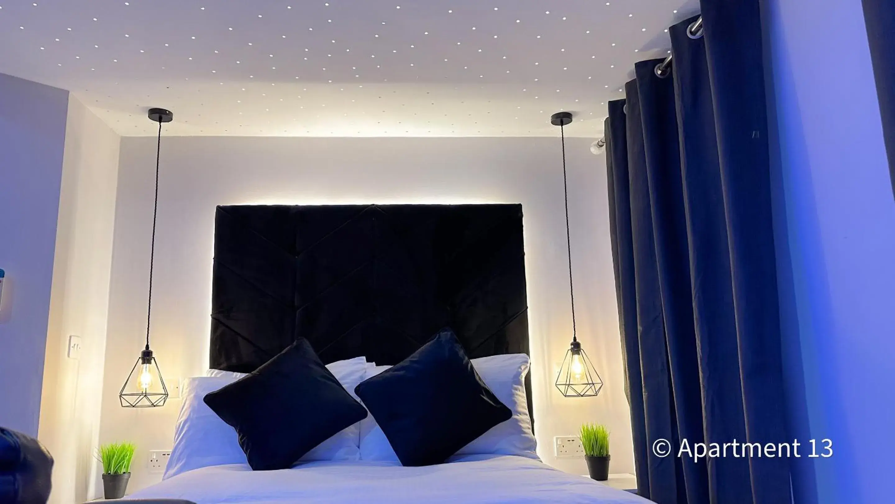 Bedroom, Bed in Mansa Apartments Bedroom, Bed in Mansa Apartments
