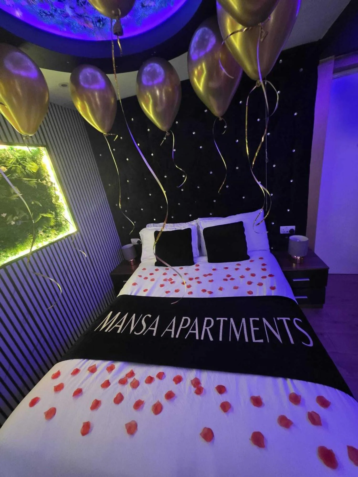 Bedroom, Bed in Mansa Apartments