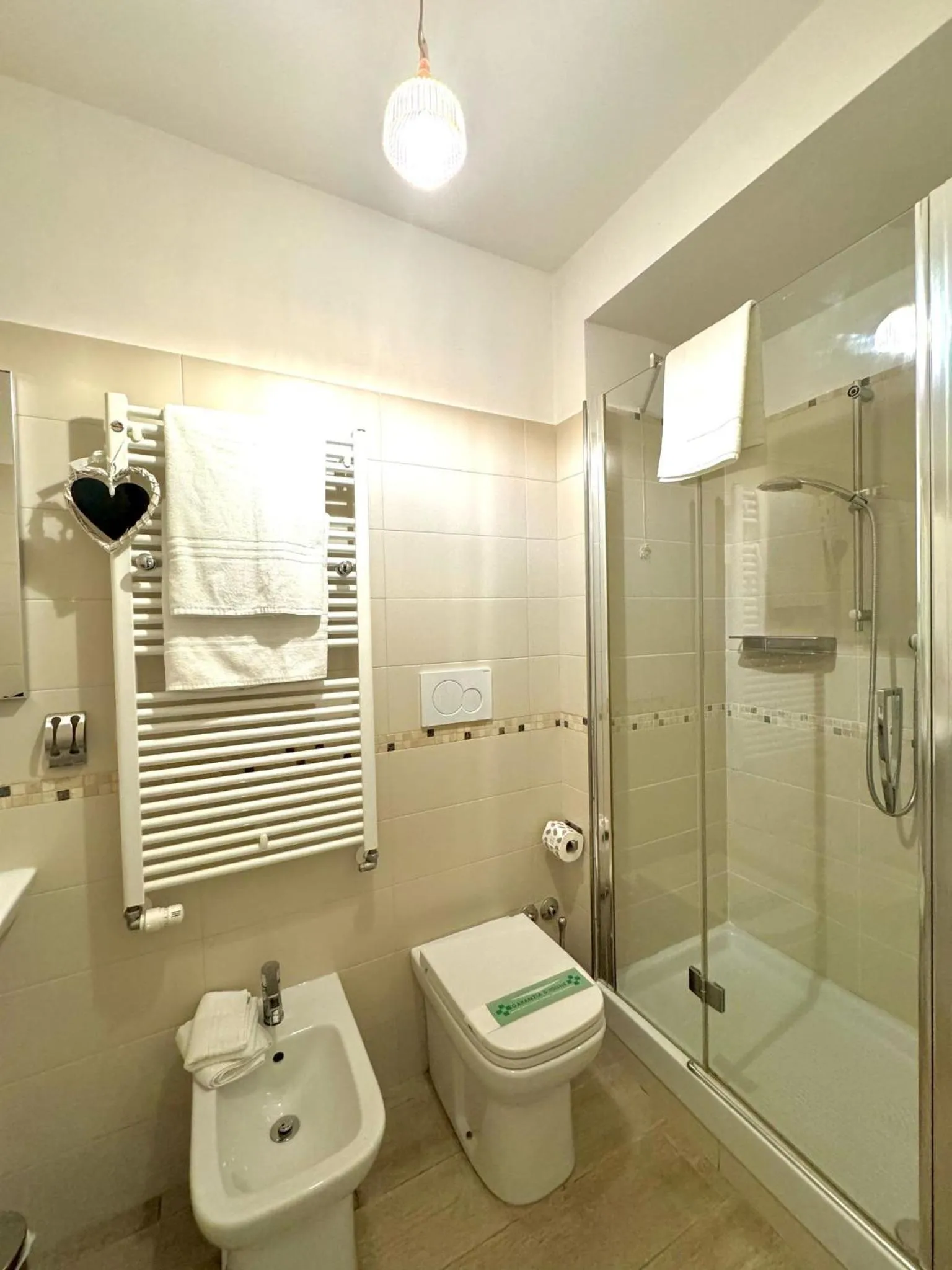 Shower in B&B Fortuny