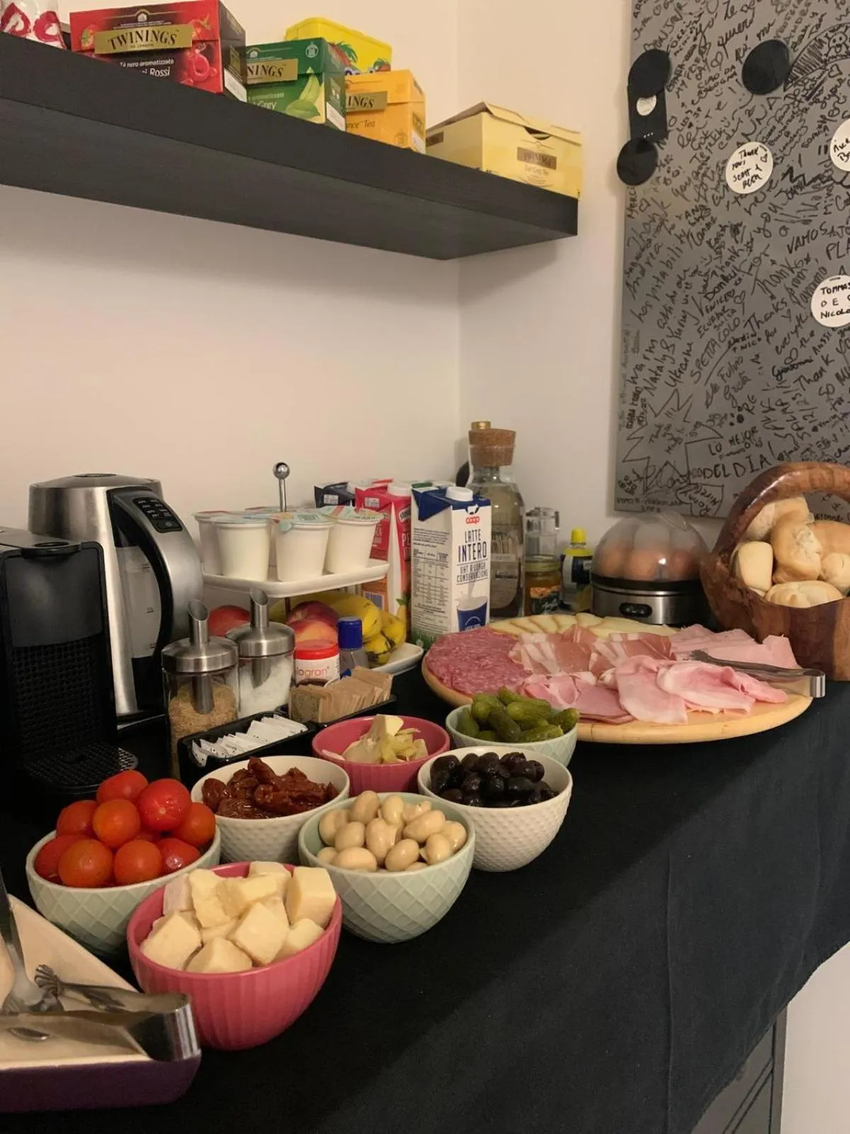 Food and drinks in B&B Fortuny