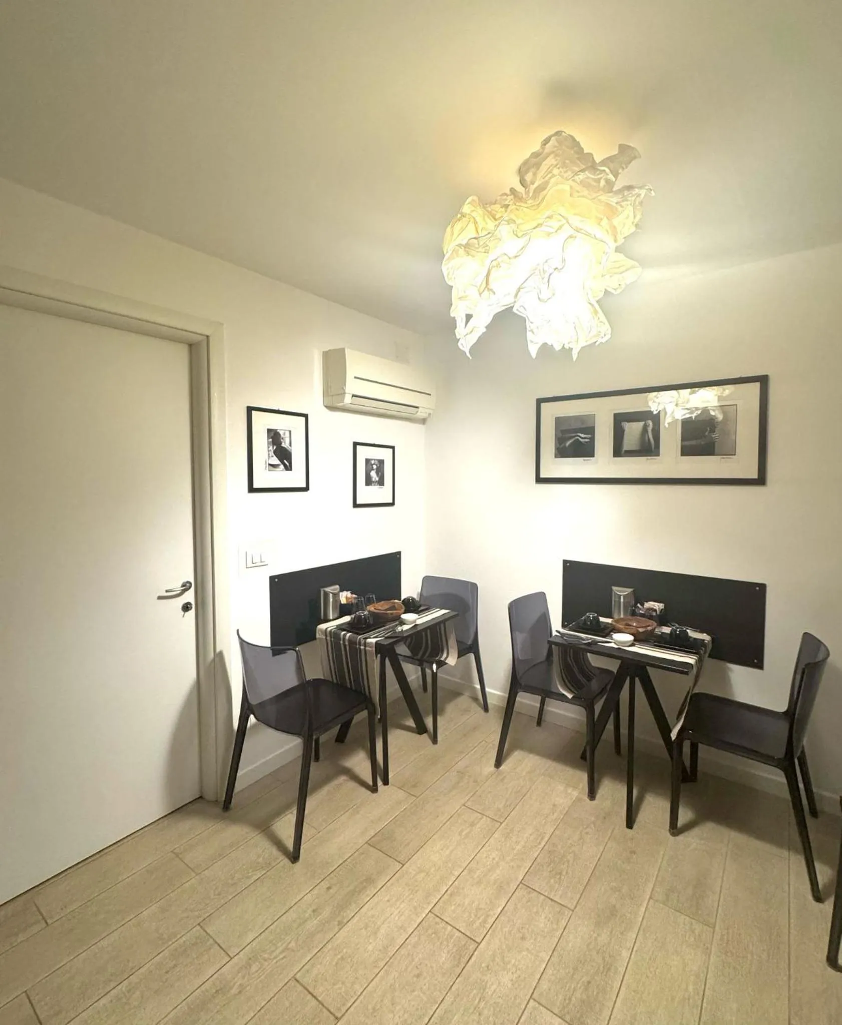 Dining area in B&B Fortuny