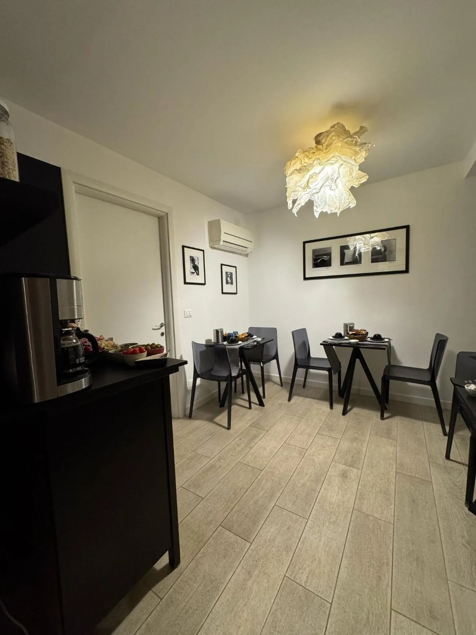 Dining area in B&B Fortuny