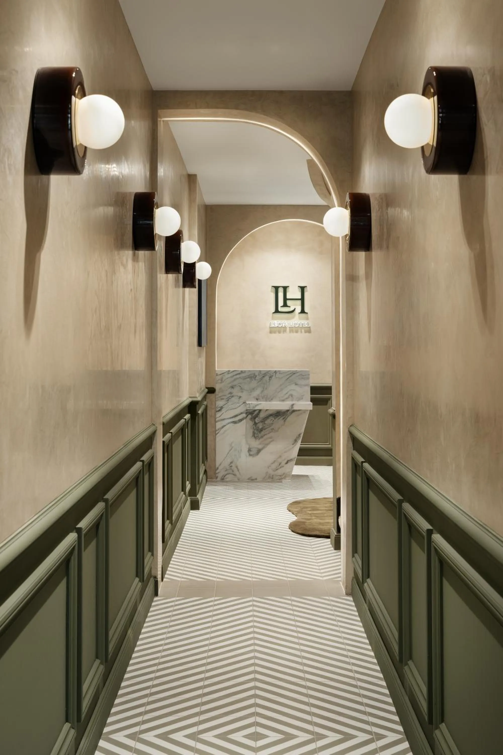 Lobby or reception, Bed in Léon Hôtel