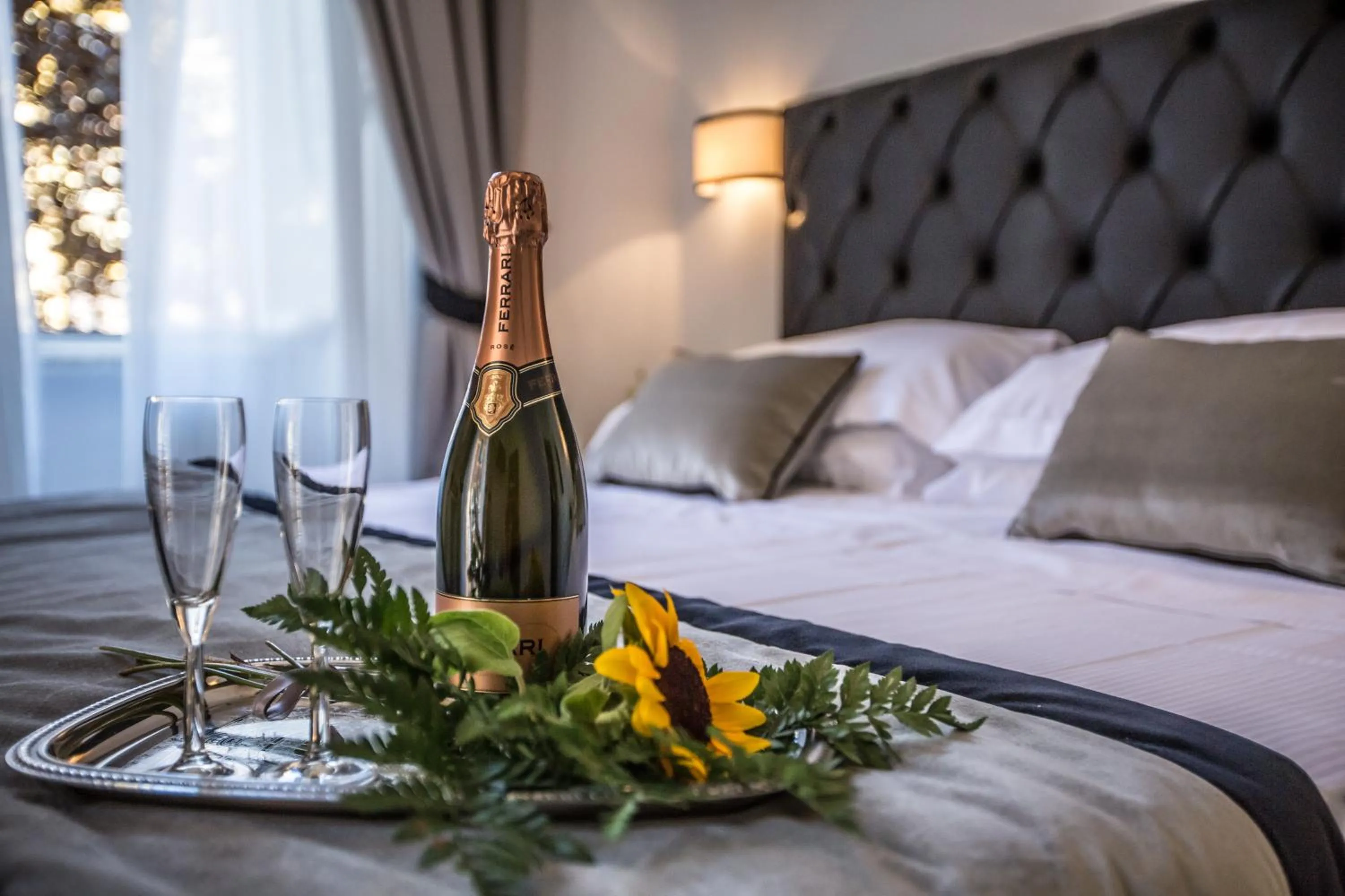 Alcoholic drinks, Bed in San Pietro Leisure and Luxury