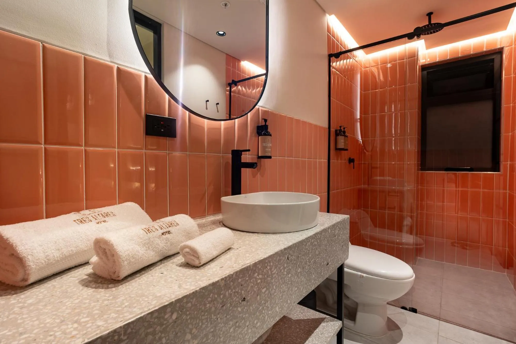 Hotel Tres Altares Sabaneta