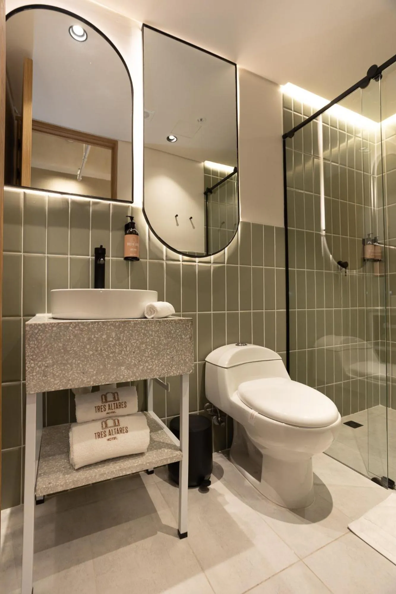 Hotel Tres Altares Sabaneta