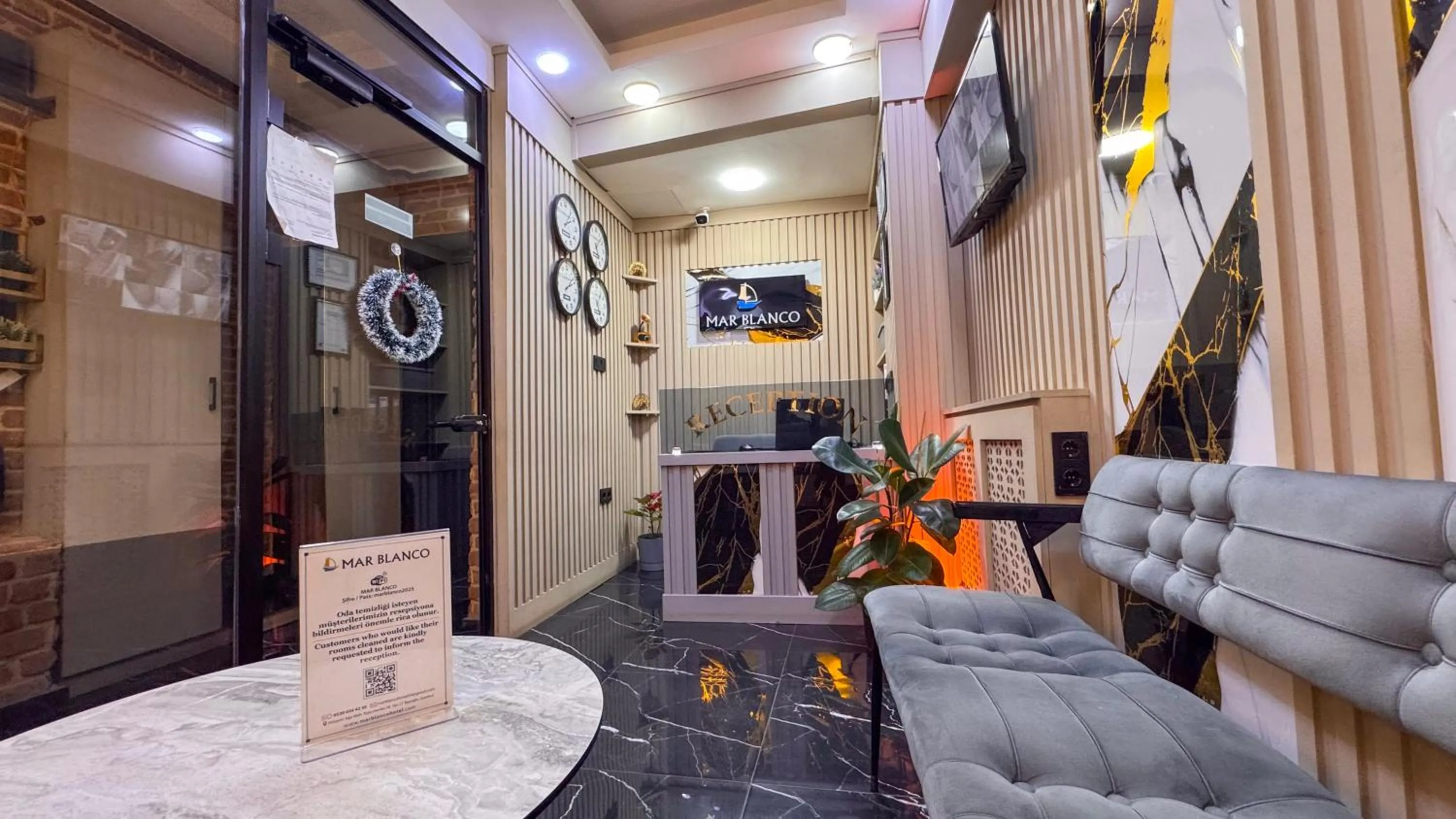 Lobby or reception in Mar Blanco Hotel