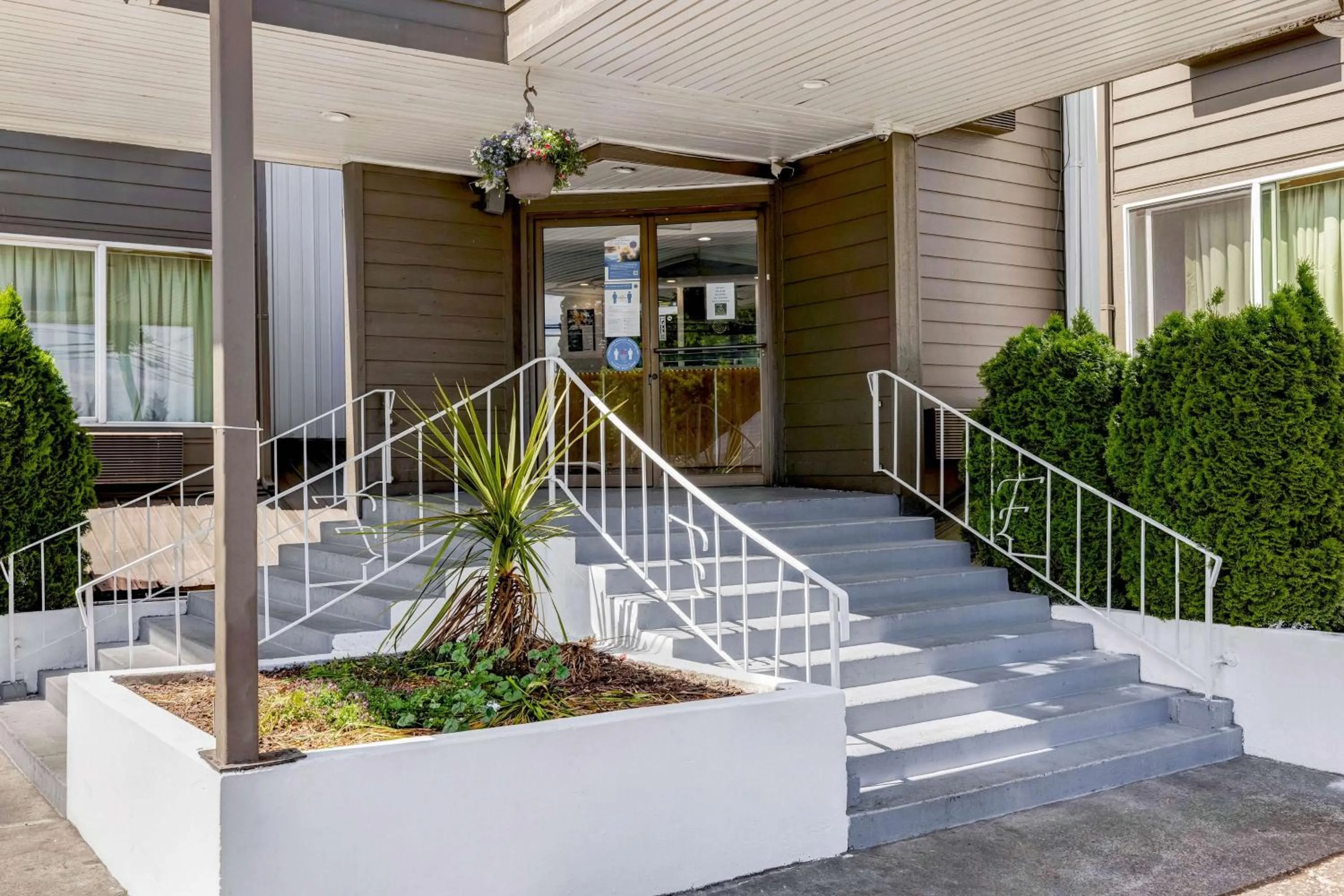 Property building in Studio 6-Portland, OR