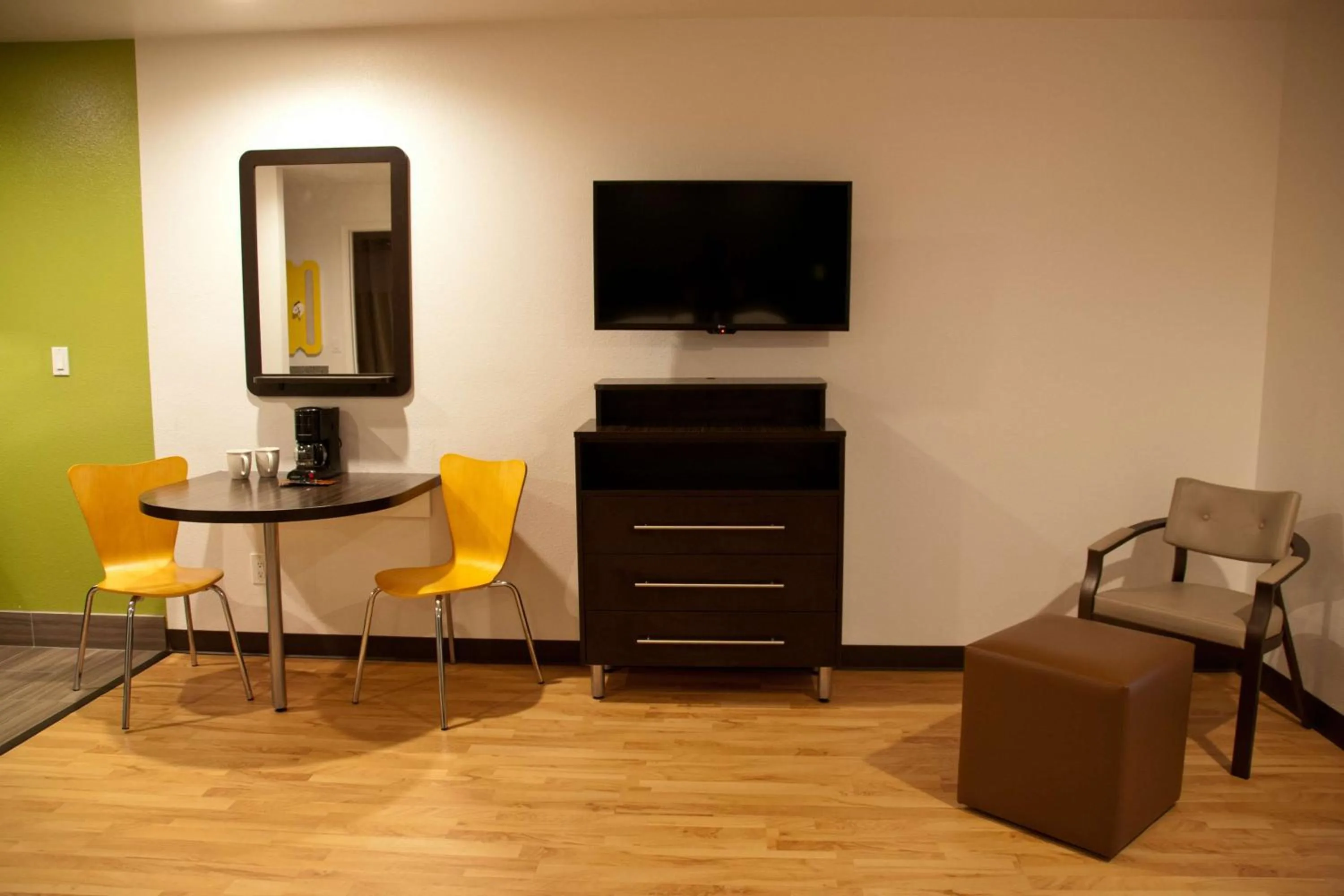 TV and multimedia in Studio 6-Portland, OR