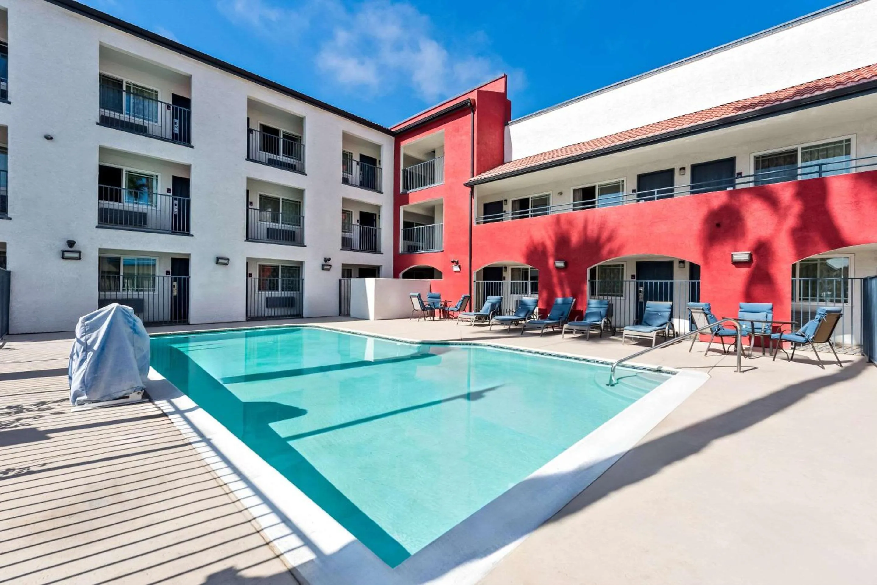 Swimming pool in SureStay Plus Hotel by Best Western Chula Vista West