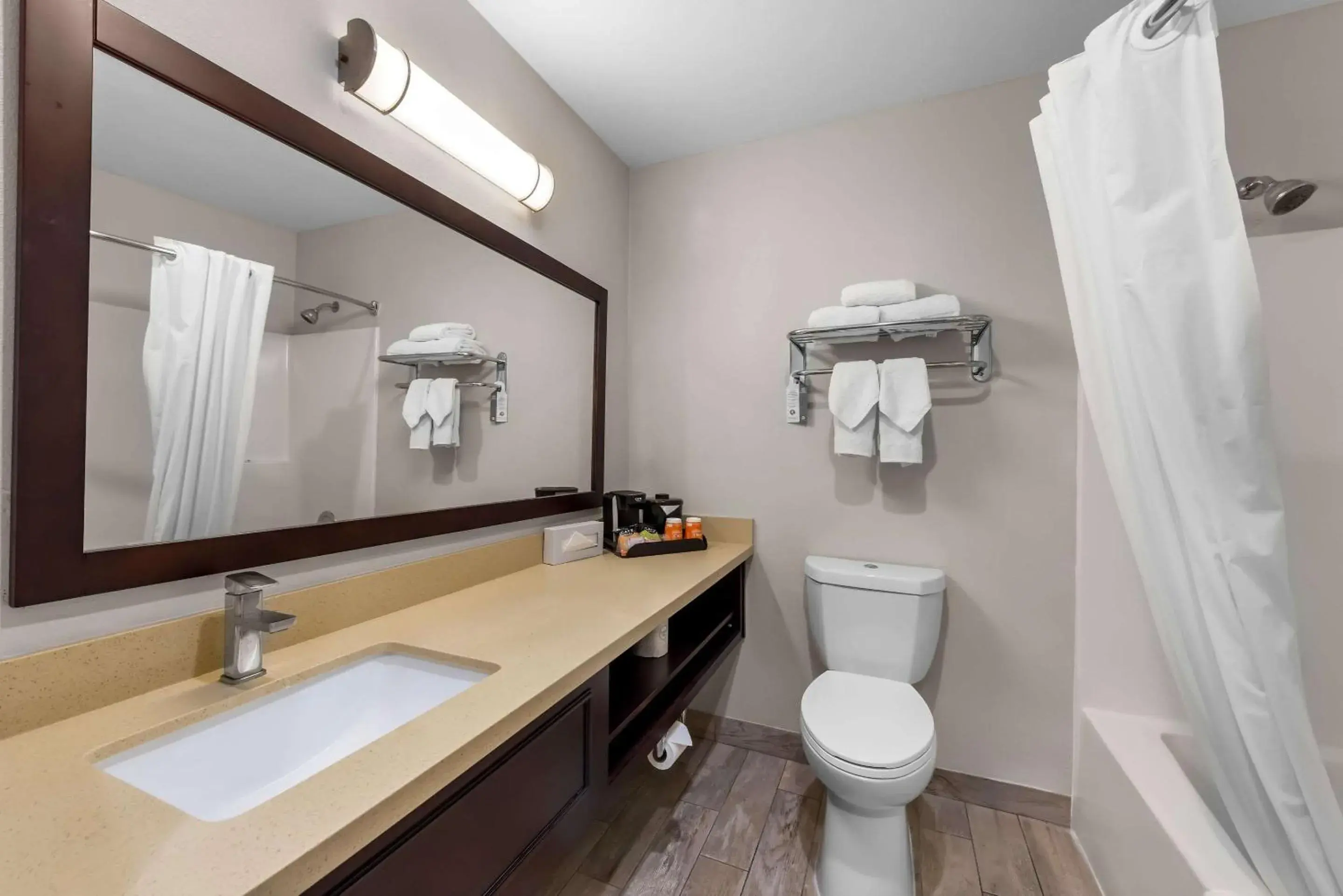 Bedroom in SureStay Plus Hotel by Best Western Chula Vista West Bedroom in SureStay Plus Hotel by Best Western Chula Vista West