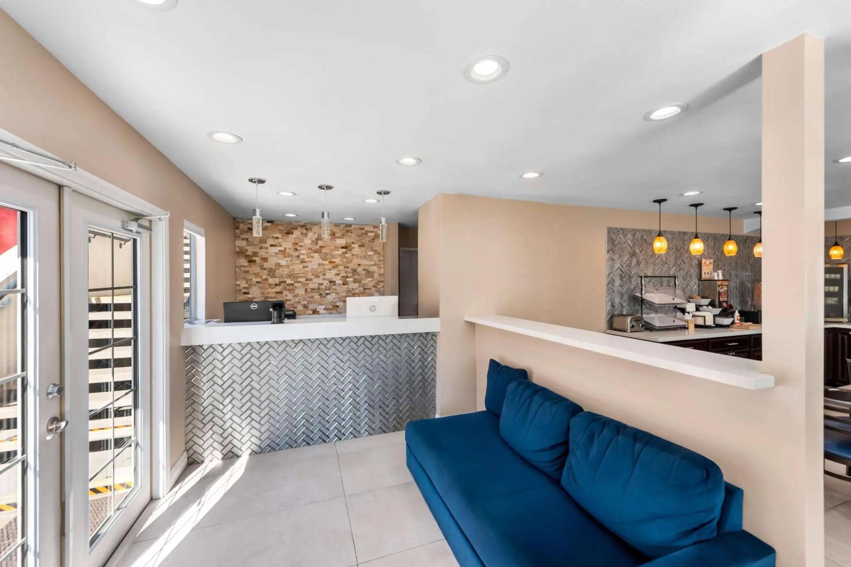 Lobby or reception in Quality Inn San Diego South - Chula Vista