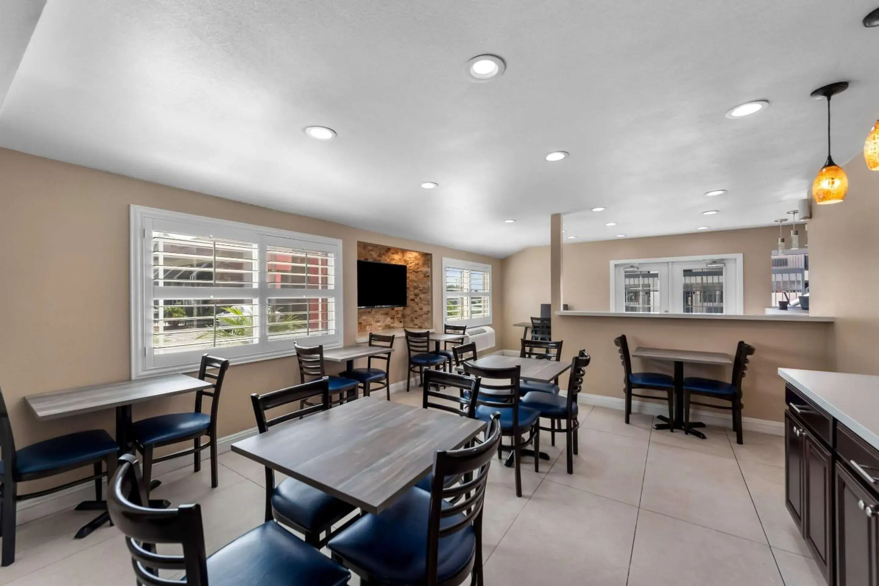 Breakfast in SureStay Plus Hotel by Best Western Chula Vista West Breakfast in SureStay Plus Hotel by Best Western Chula Vista West