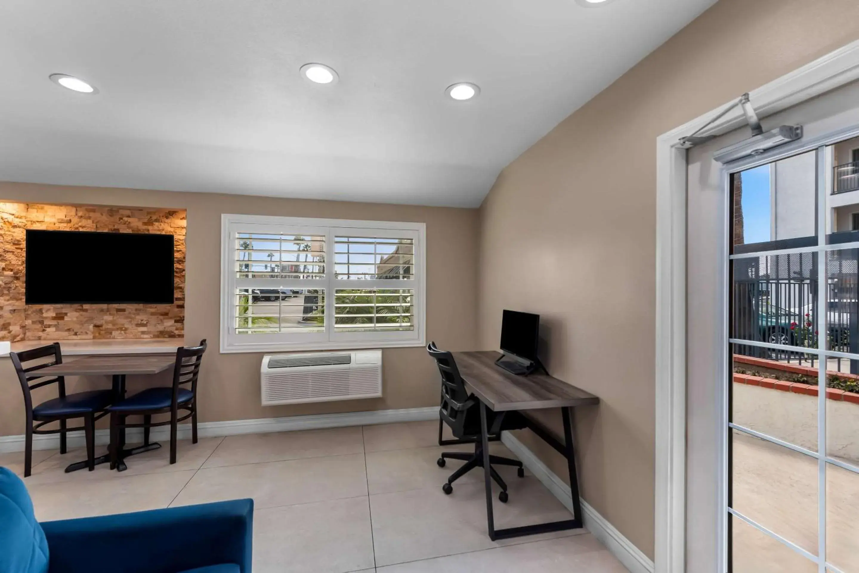 Lobby or reception in SureStay Plus Hotel by Best Western Chula Vista West Lobby or reception in SureStay Plus Hotel by Best Western Chula Vista West