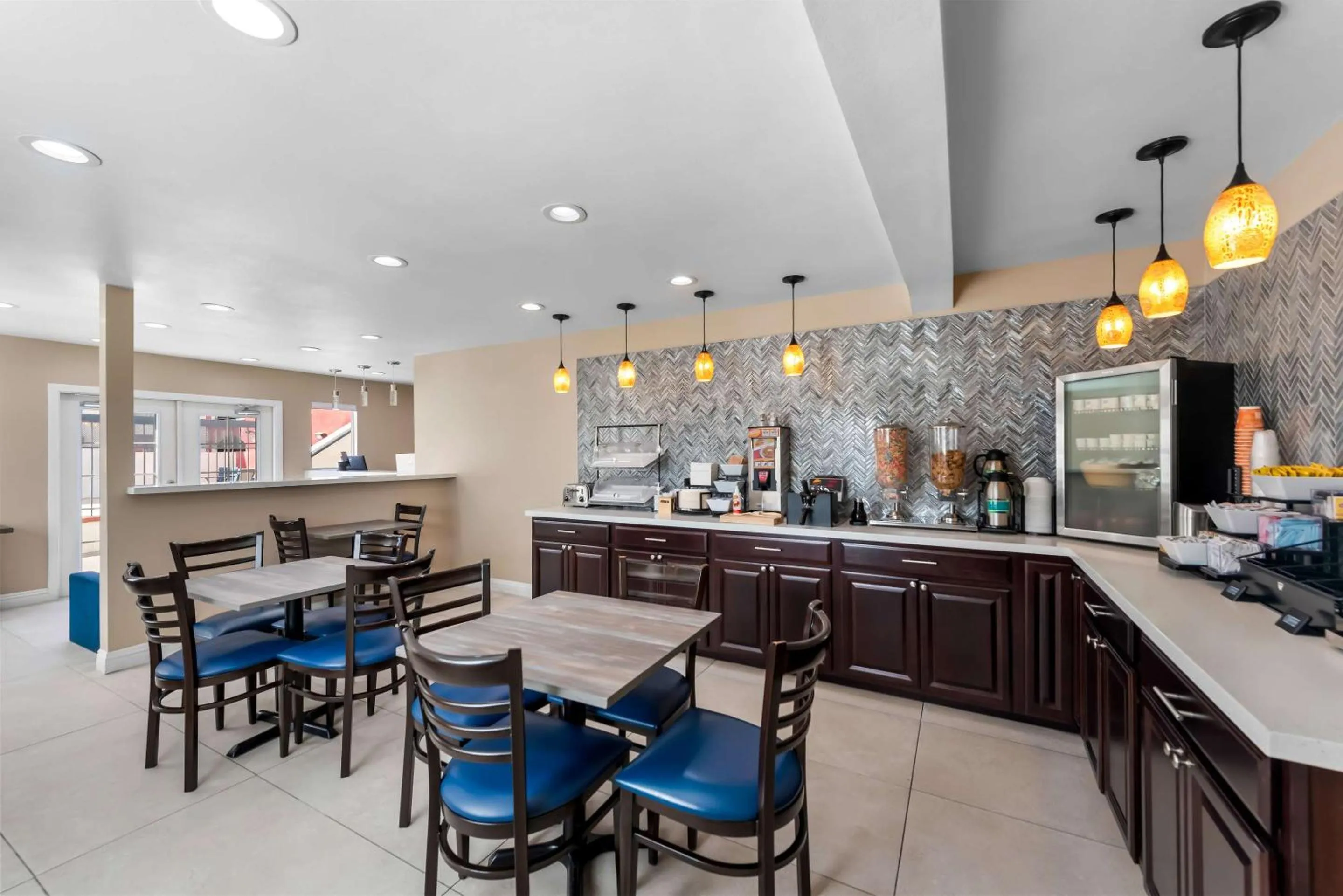 Breakfast in Quality Inn San Diego South - Chula Vista