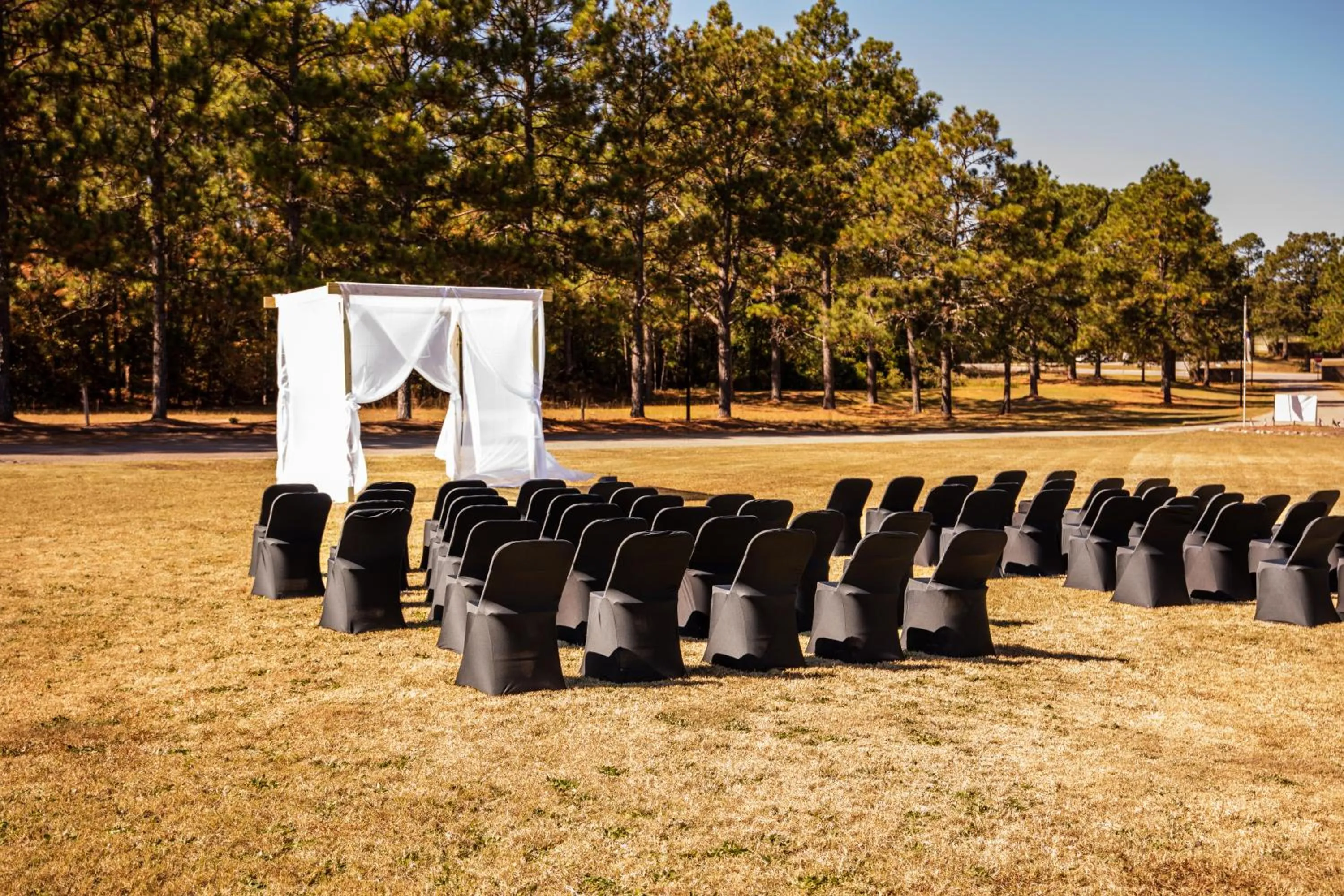 wedding in Carolina Pine Inn near Southern Pines-Pinehurst
