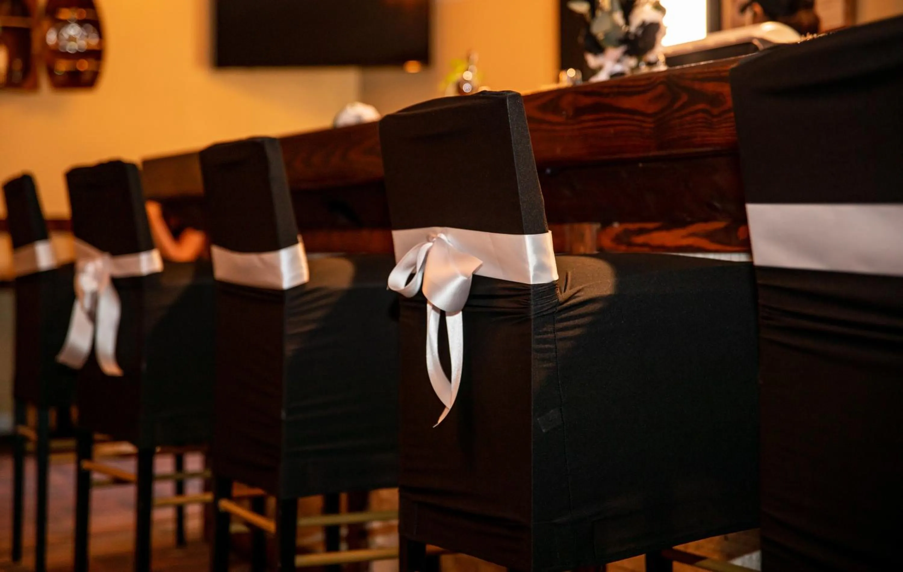 Lounge or bar in Carolina Pine Inn near Southern Pines-Pinehurst