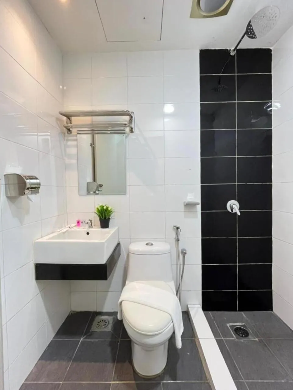Toilet in AQ Hotel Bukit Bintang