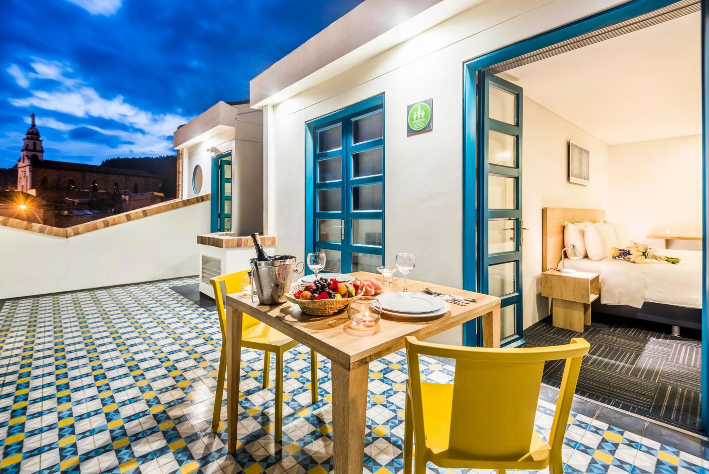Balcony/Terrace, Bed in Hotel Camino de la Sal