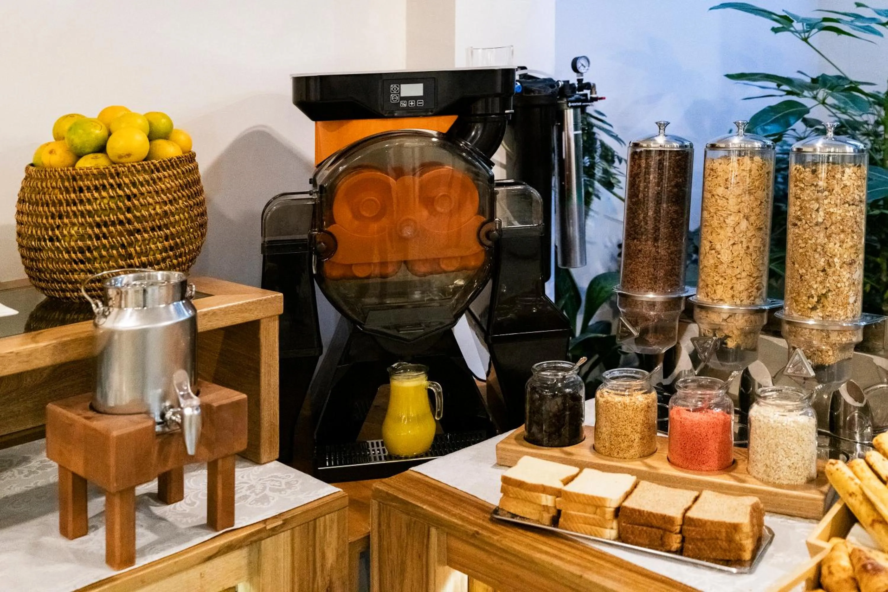 Breakfast in Hotel Camino de la Sal