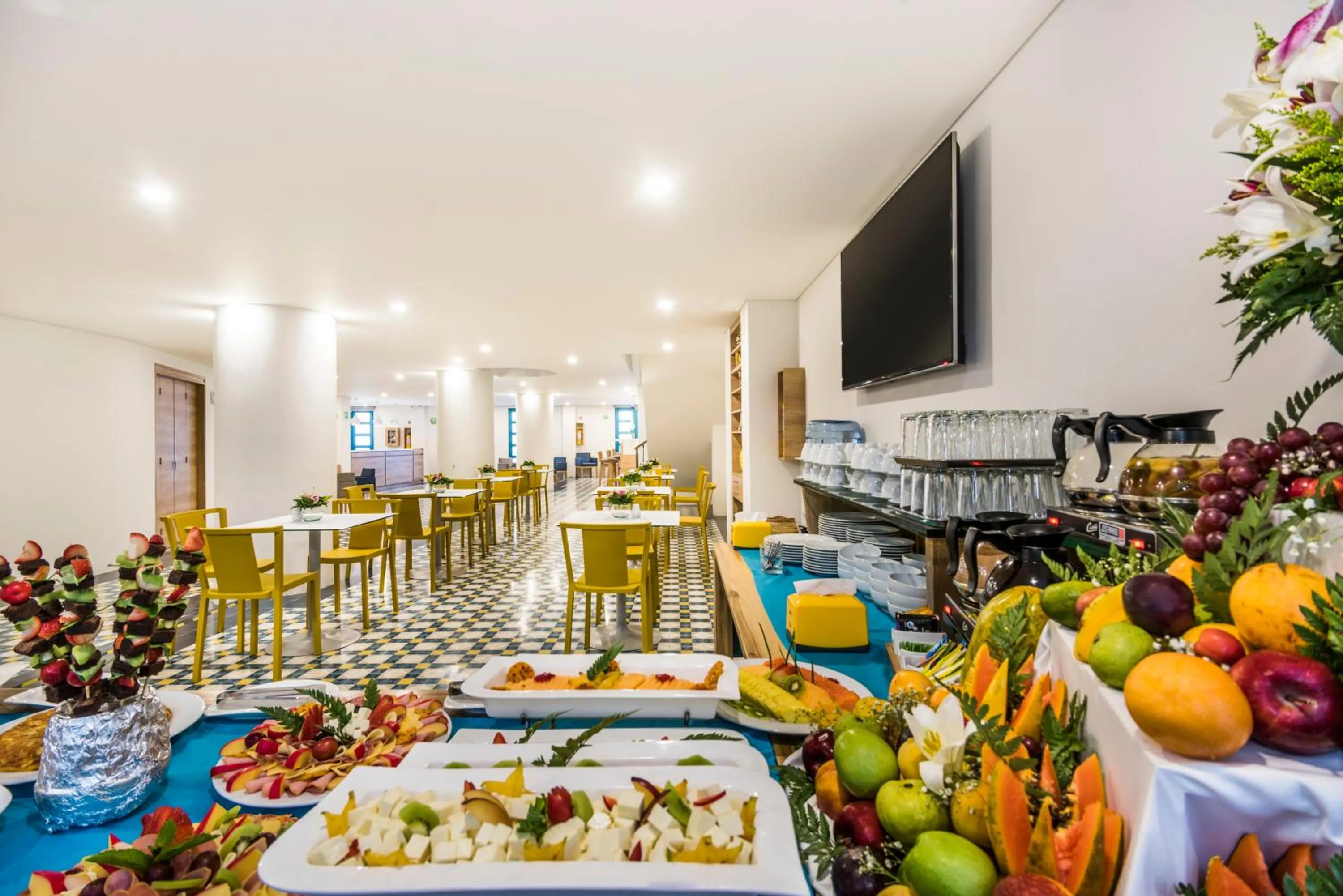 Buffet breakfast in Hotel Camino de la Sal