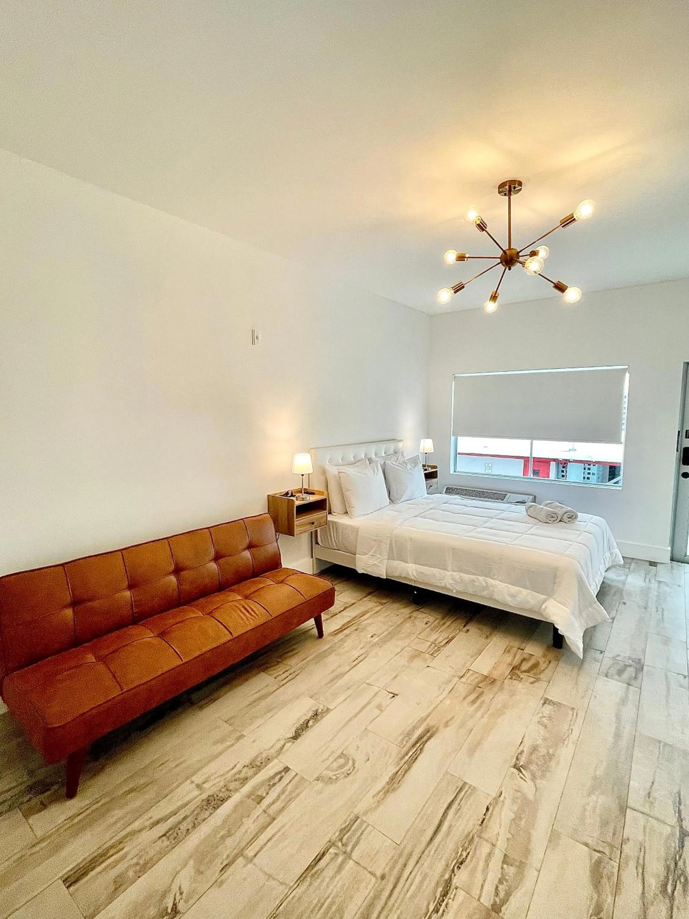 Photo of the whole room, Bed in Agave on the Beach