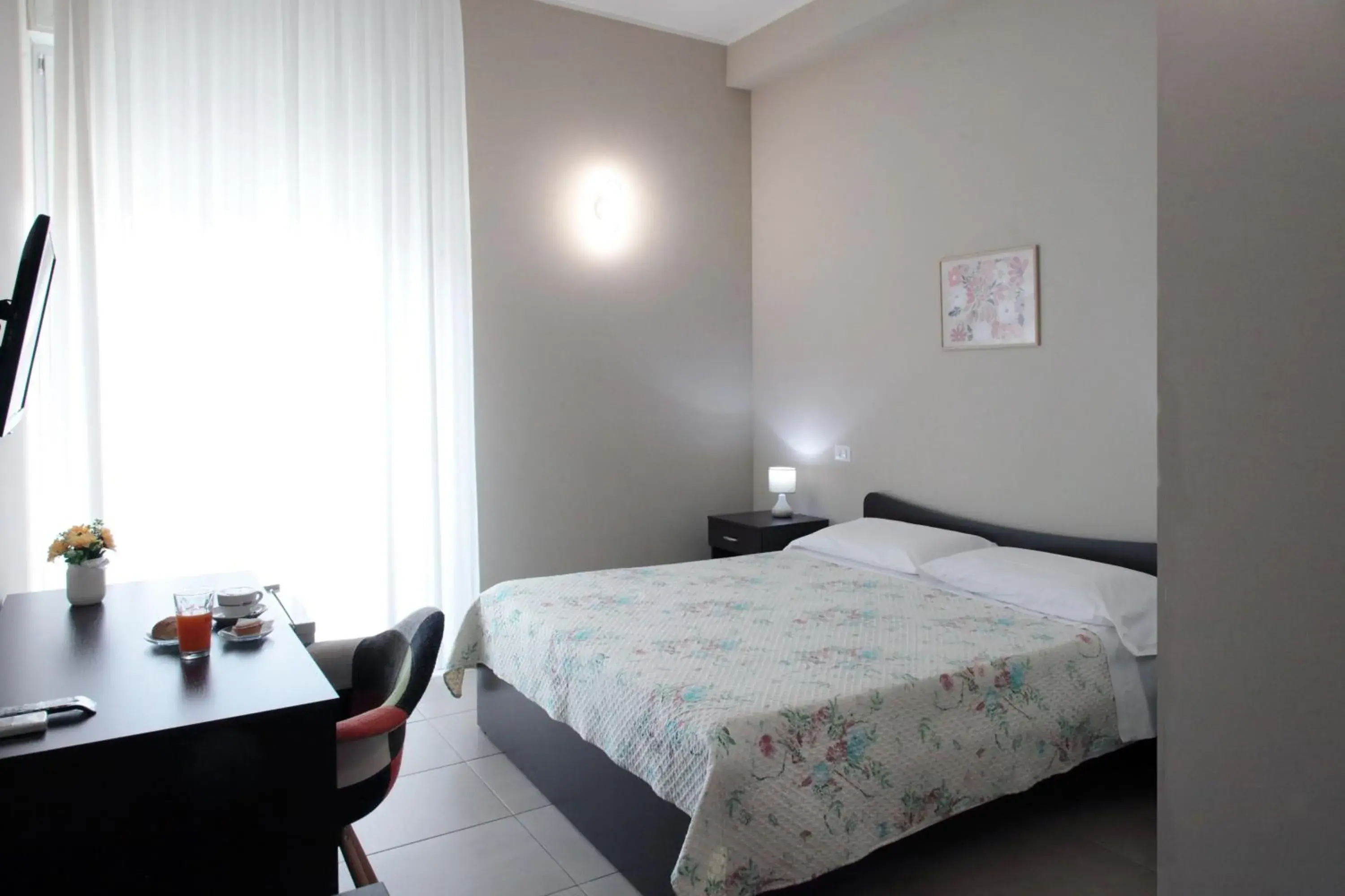 Double Room with Balcony in Green Wave Double Room with Balcony in Green Wave