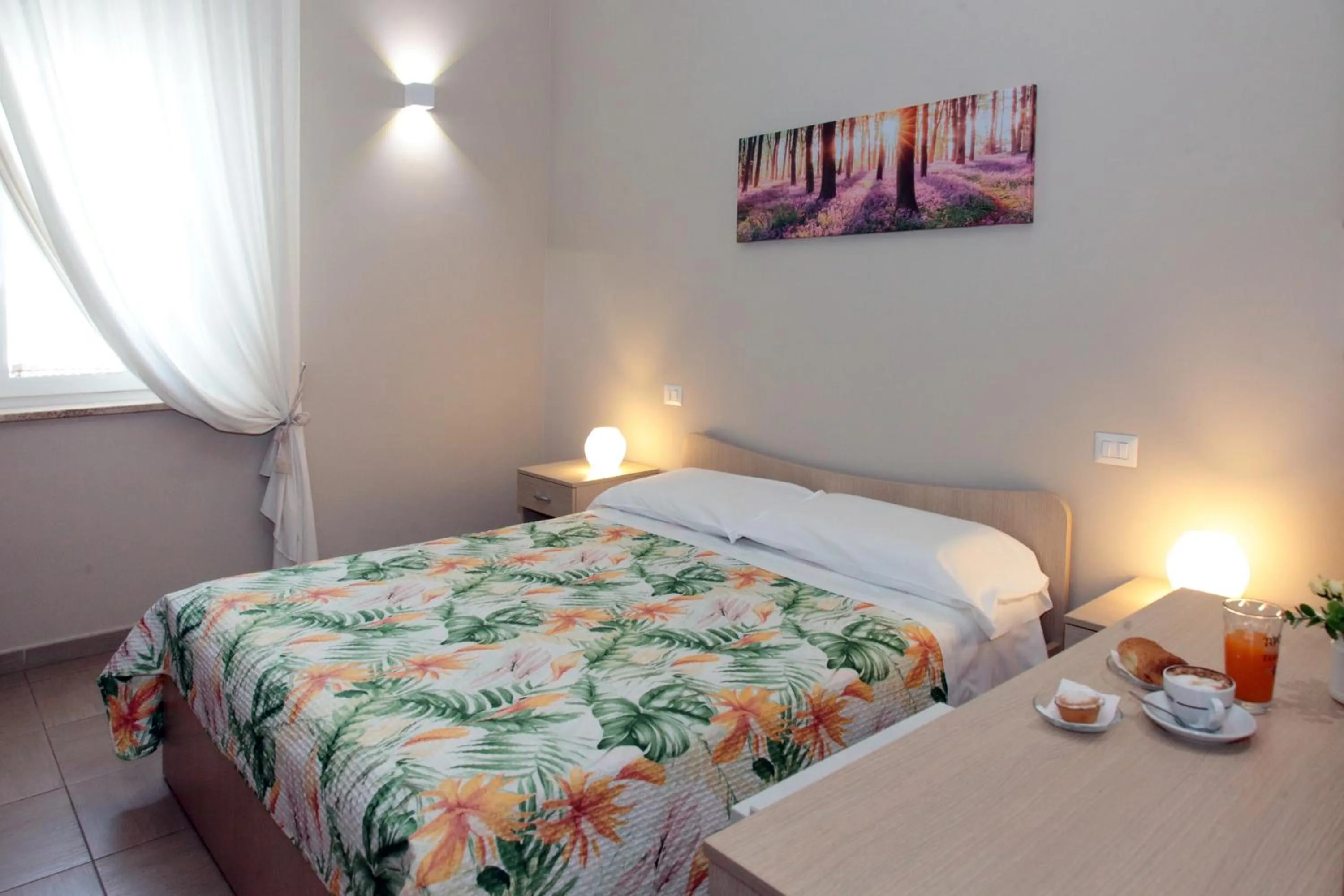 Bed in Green Wave