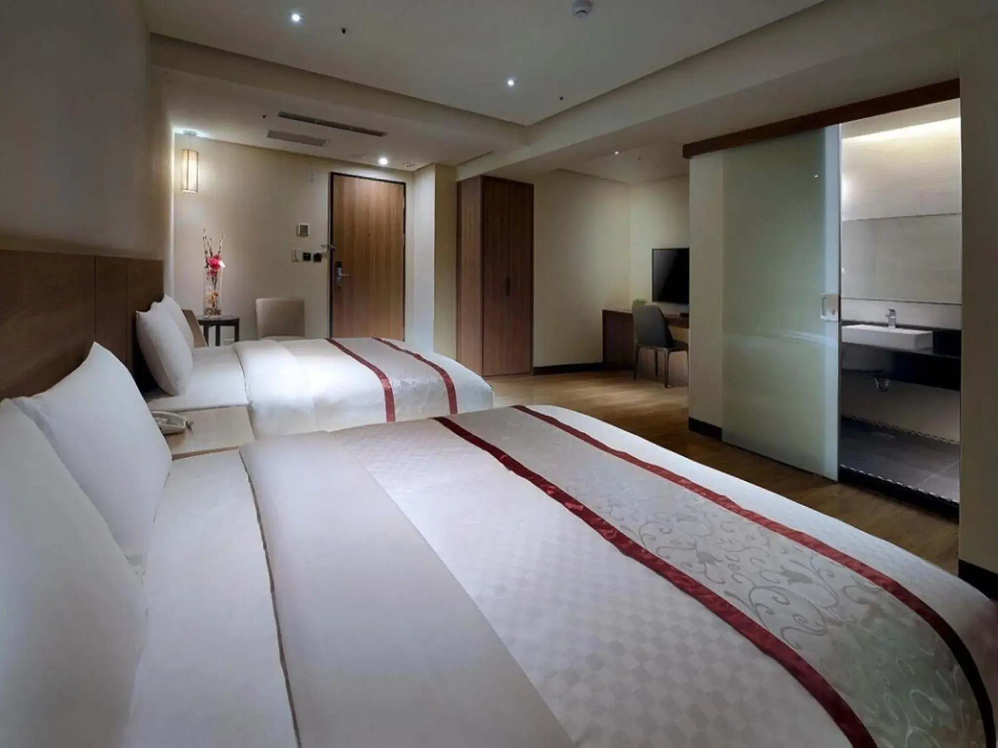 bunk bed, Bed in Cheng Pao Hotel bunk bed, Bed in Cheng Pao Hotel