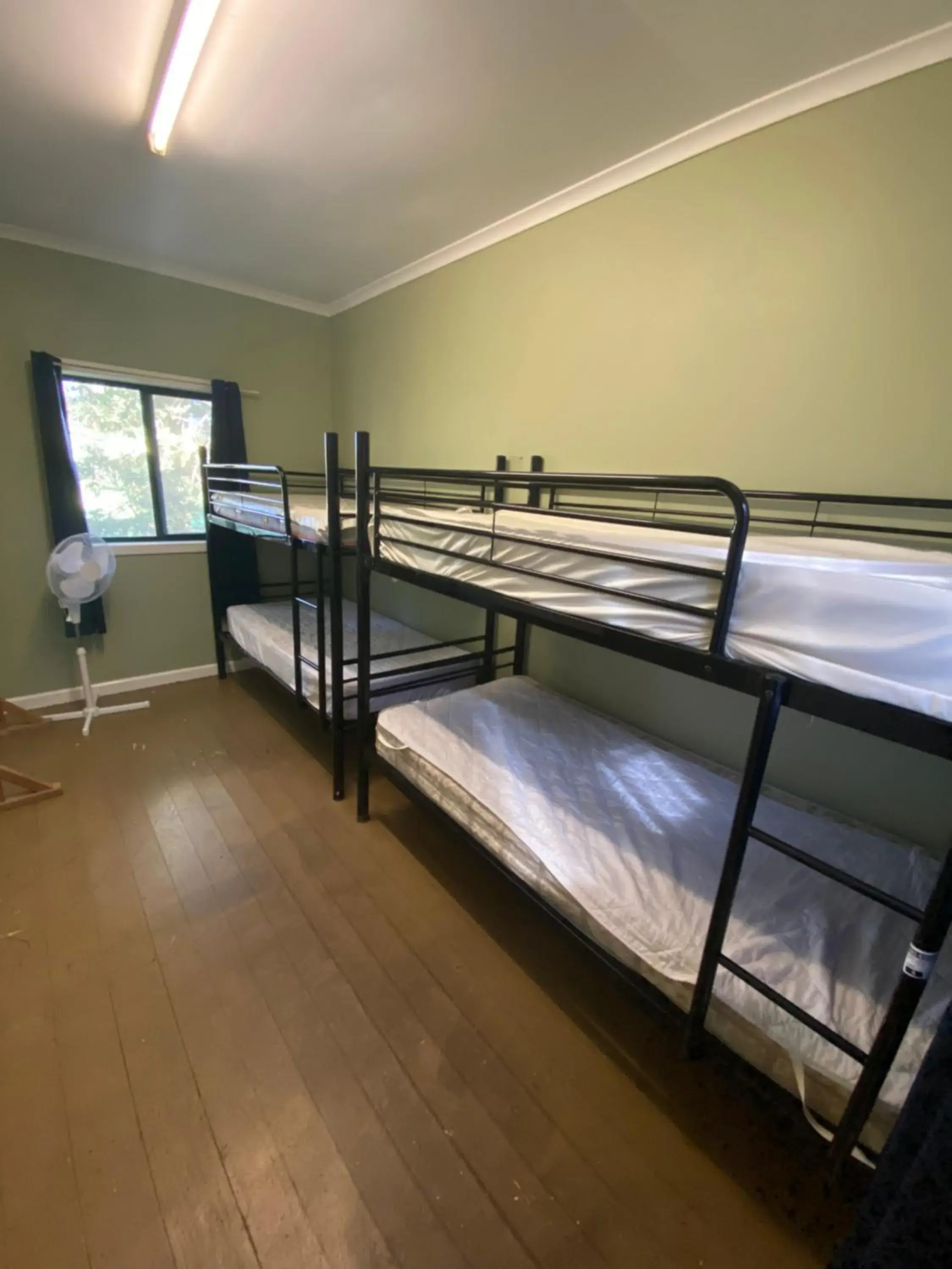 Mixed Dormitory Room in BIG4 Breeze Holiday Parks - Eildon Mixed Dormitory Room in BIG4 Breeze Holiday Parks - Eildon