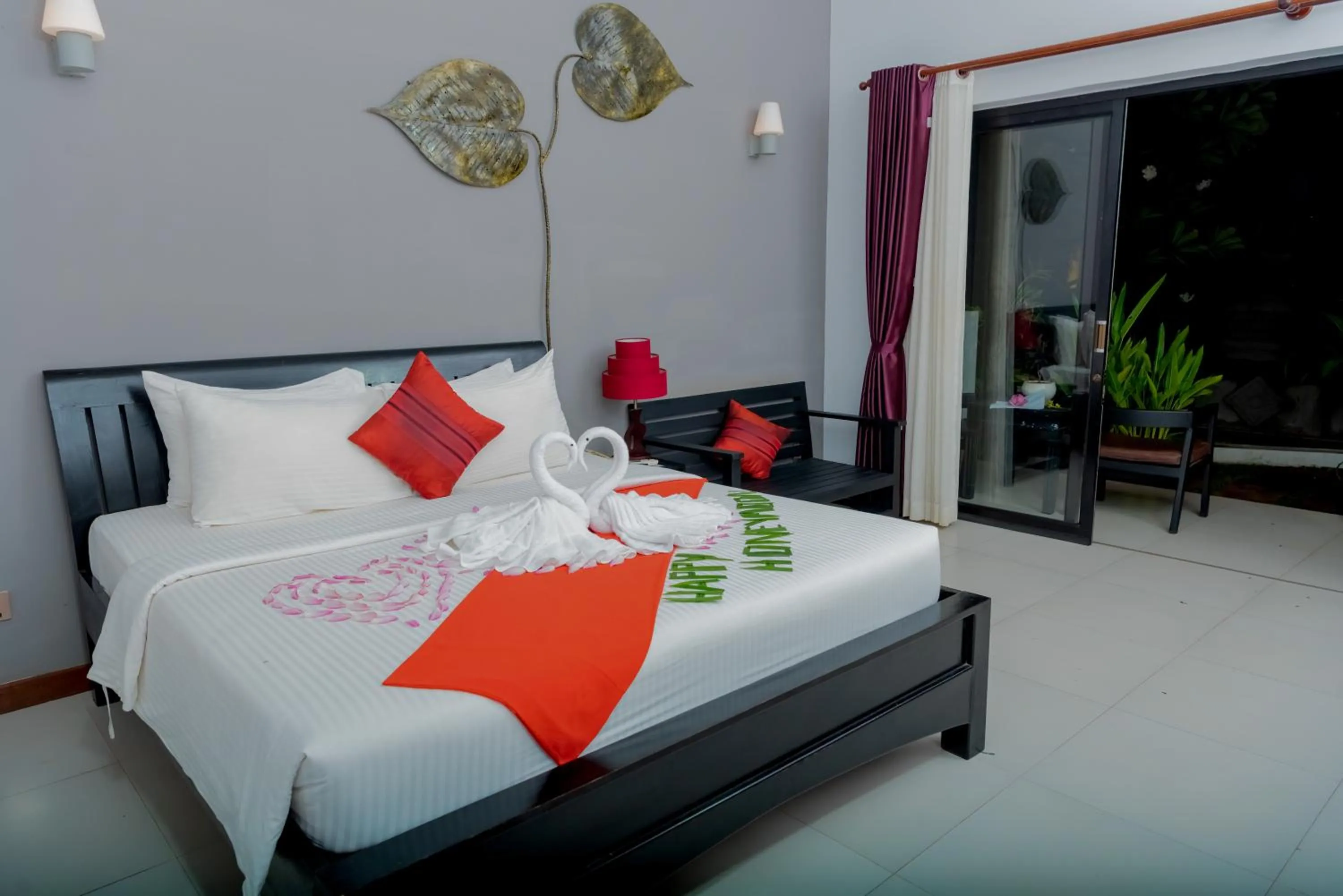 Bed in New Riverside Hotel