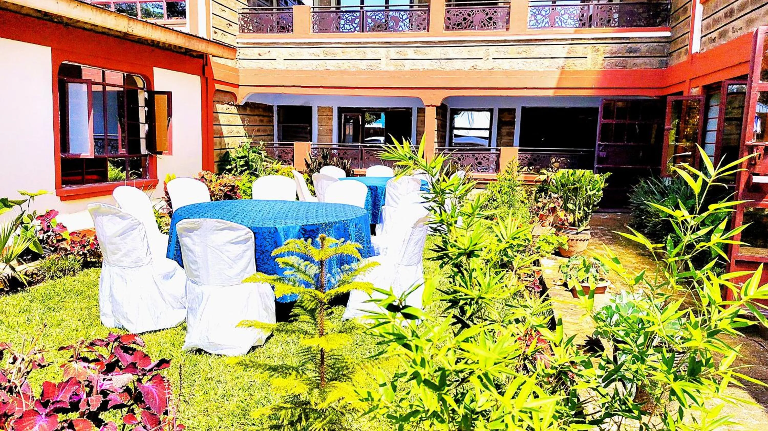 Restaurant/places to eat in Kusi Hotel Kakamega