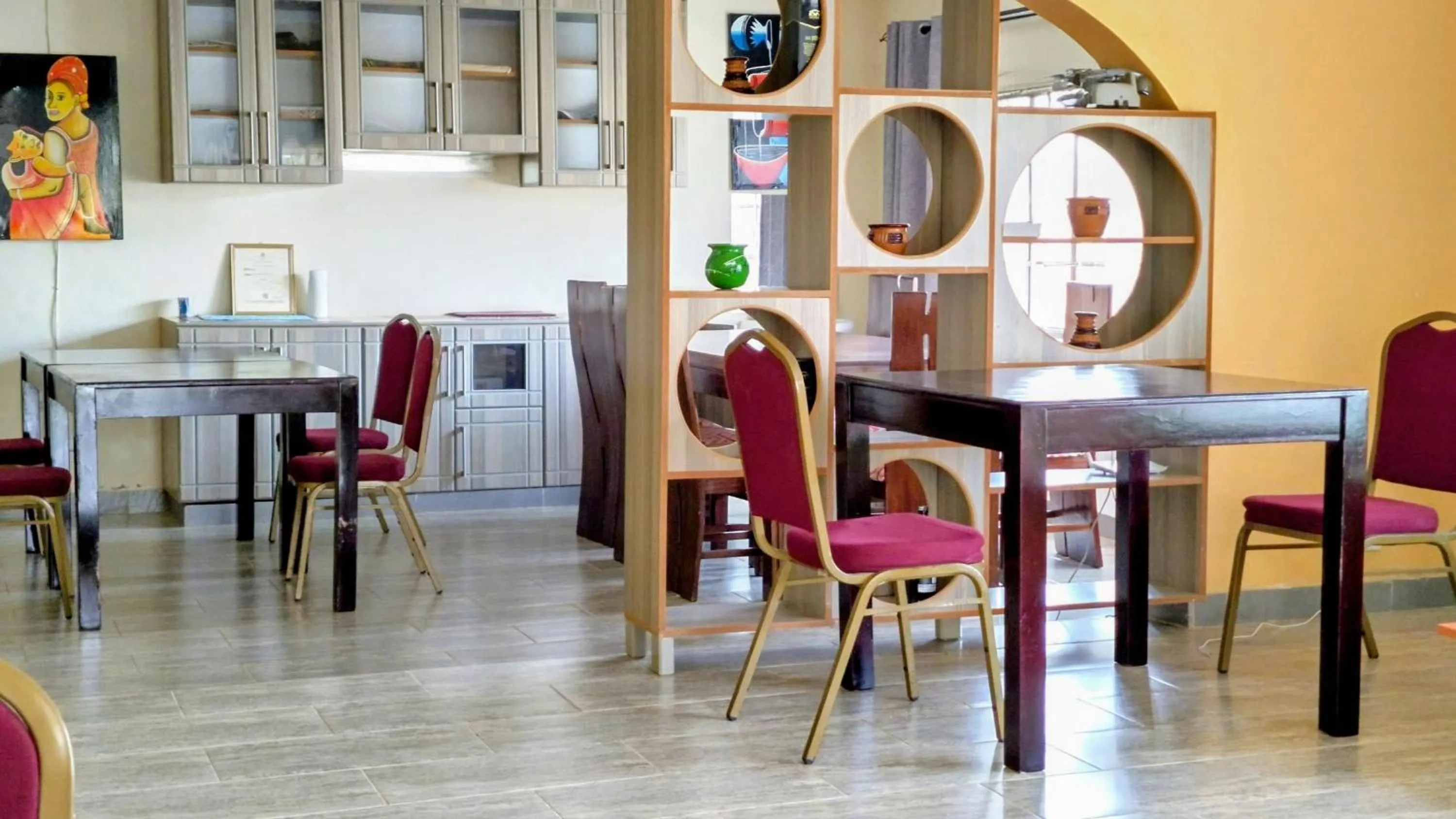 Restaurant/places to eat in Kusi Hotel Kakamega