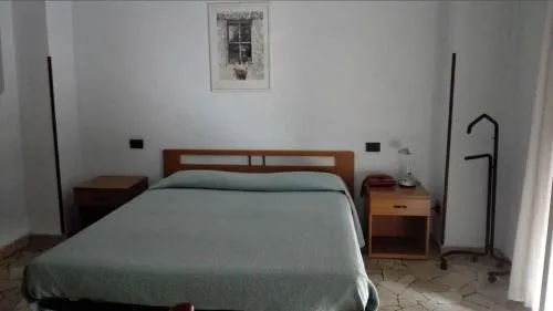 hotel mira