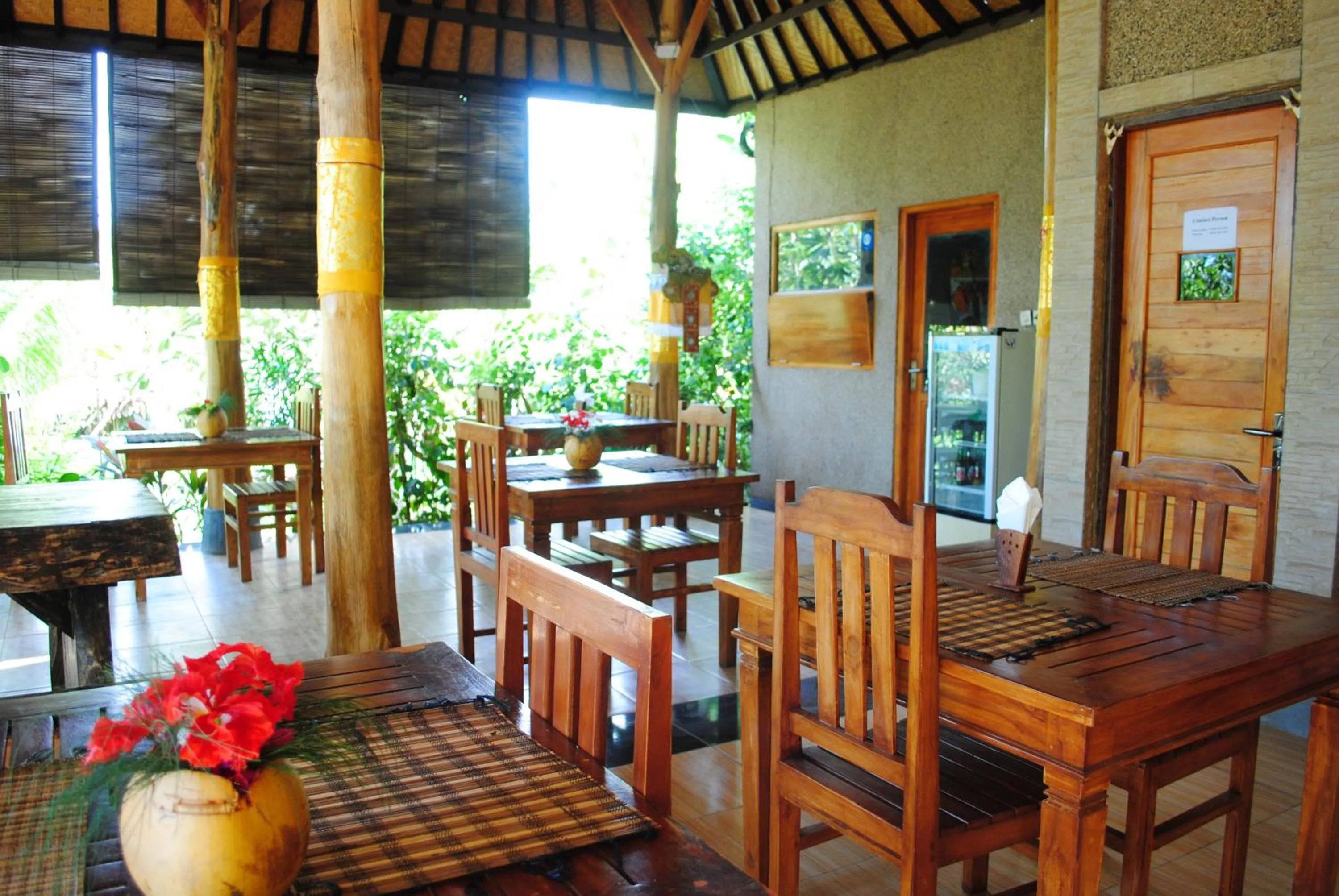 Restaurant/places to eat in Tiara Homestay Pemuteran Bali