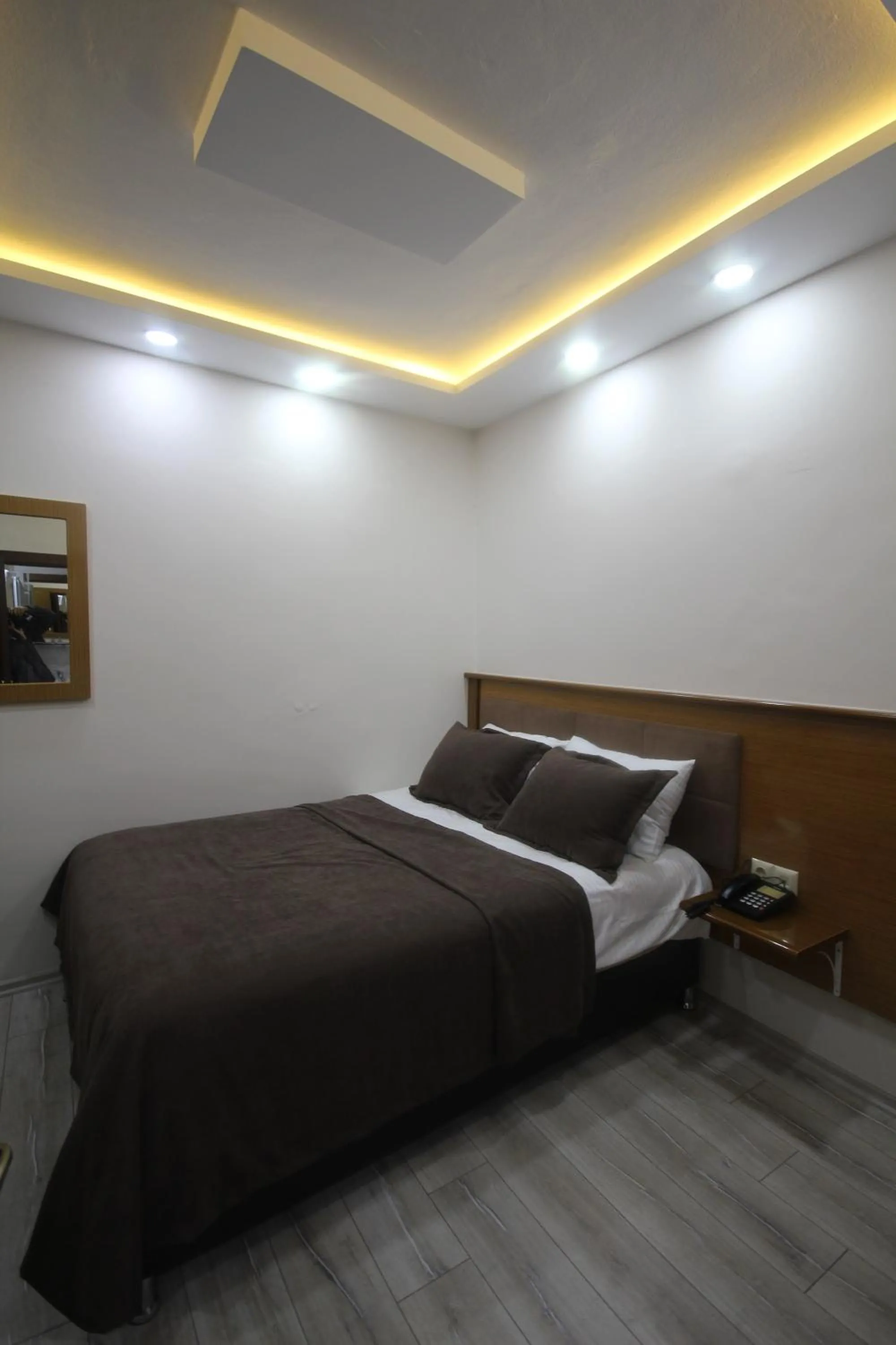 Standard Single Room - single occupancy in Gulistan Hotel