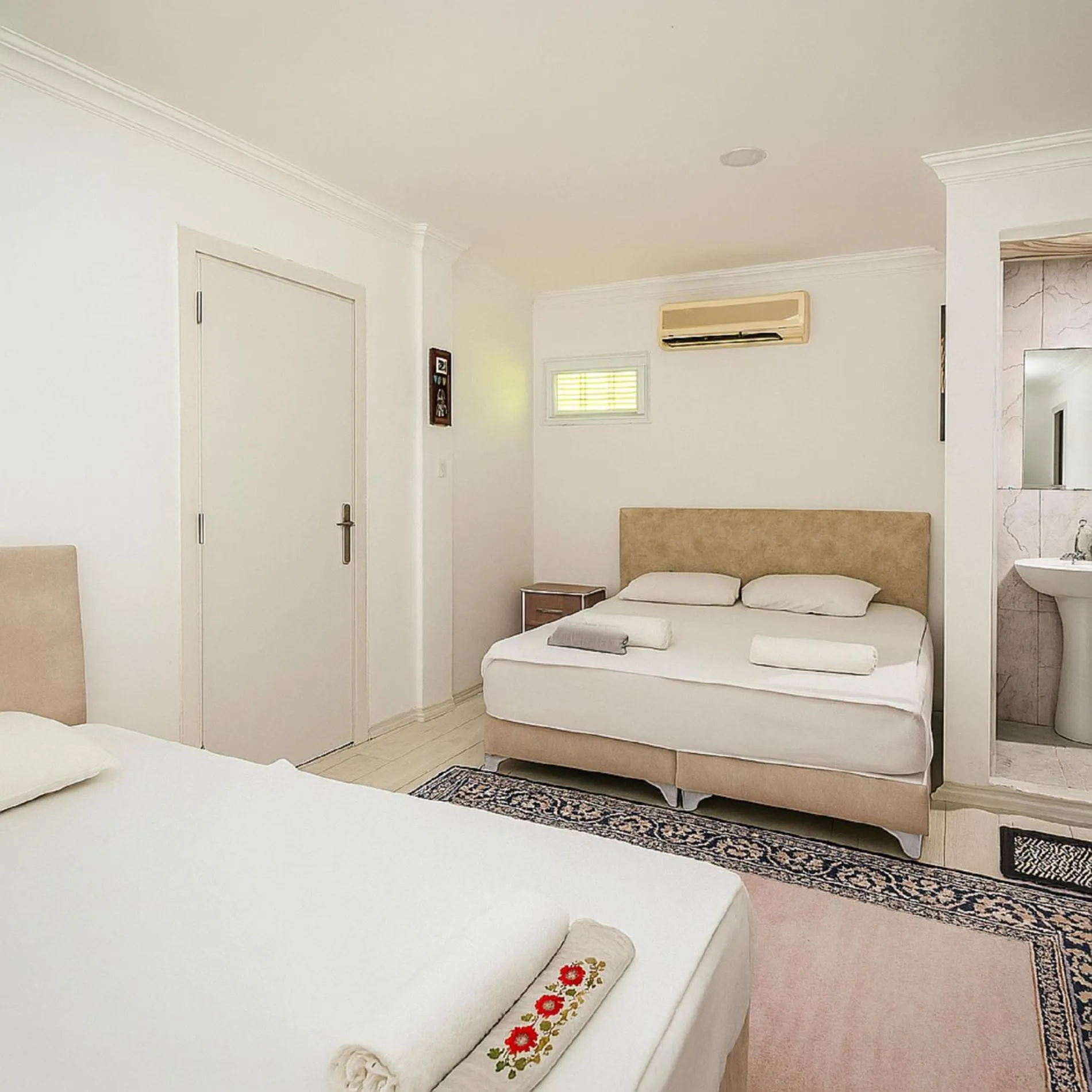 Bed in Hillside Apart House